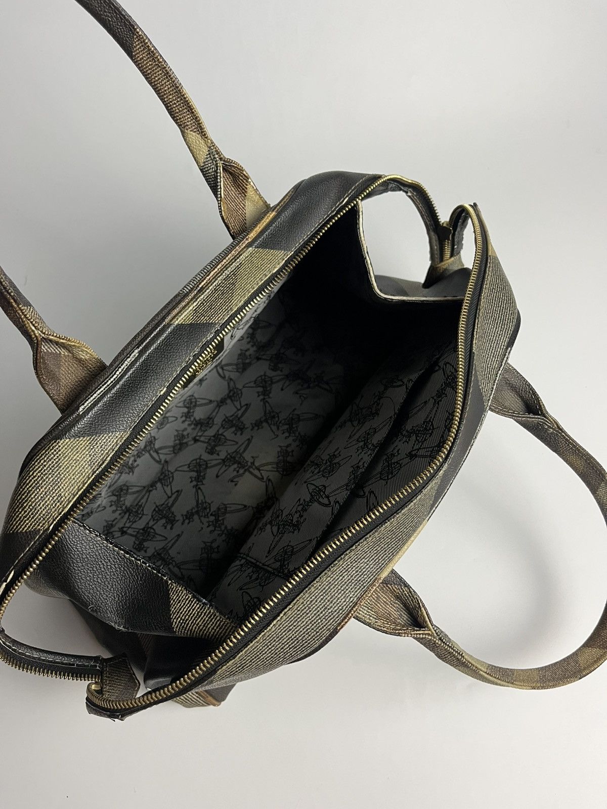 Vivienne Westwood Vivienne Westwood Derby Vinyl Leather Hamd Bag Size ONE SIZE - 14 Thumbnail