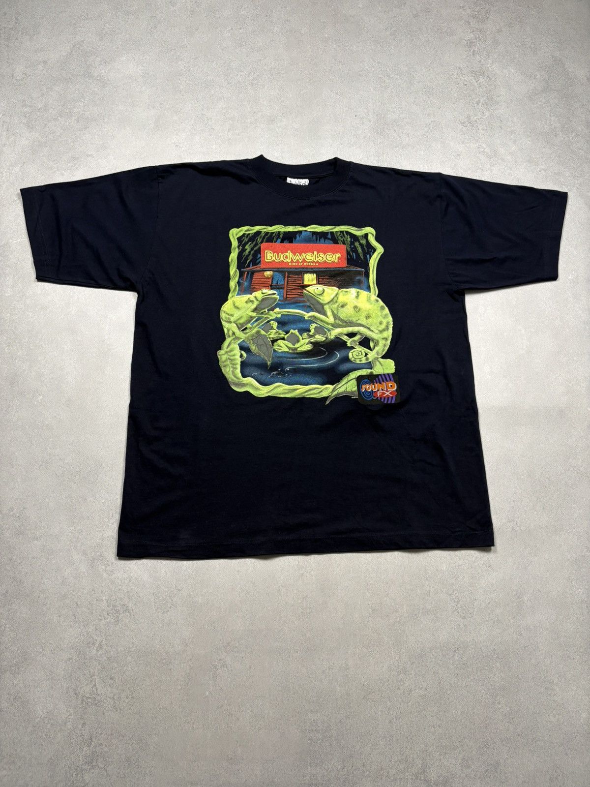 Budweiser Vintage 90s Budweiser Chameleon Bar Sound FX Beer T Shirt Size US XL / EU 56 / 4 - 1 Thumbnail
