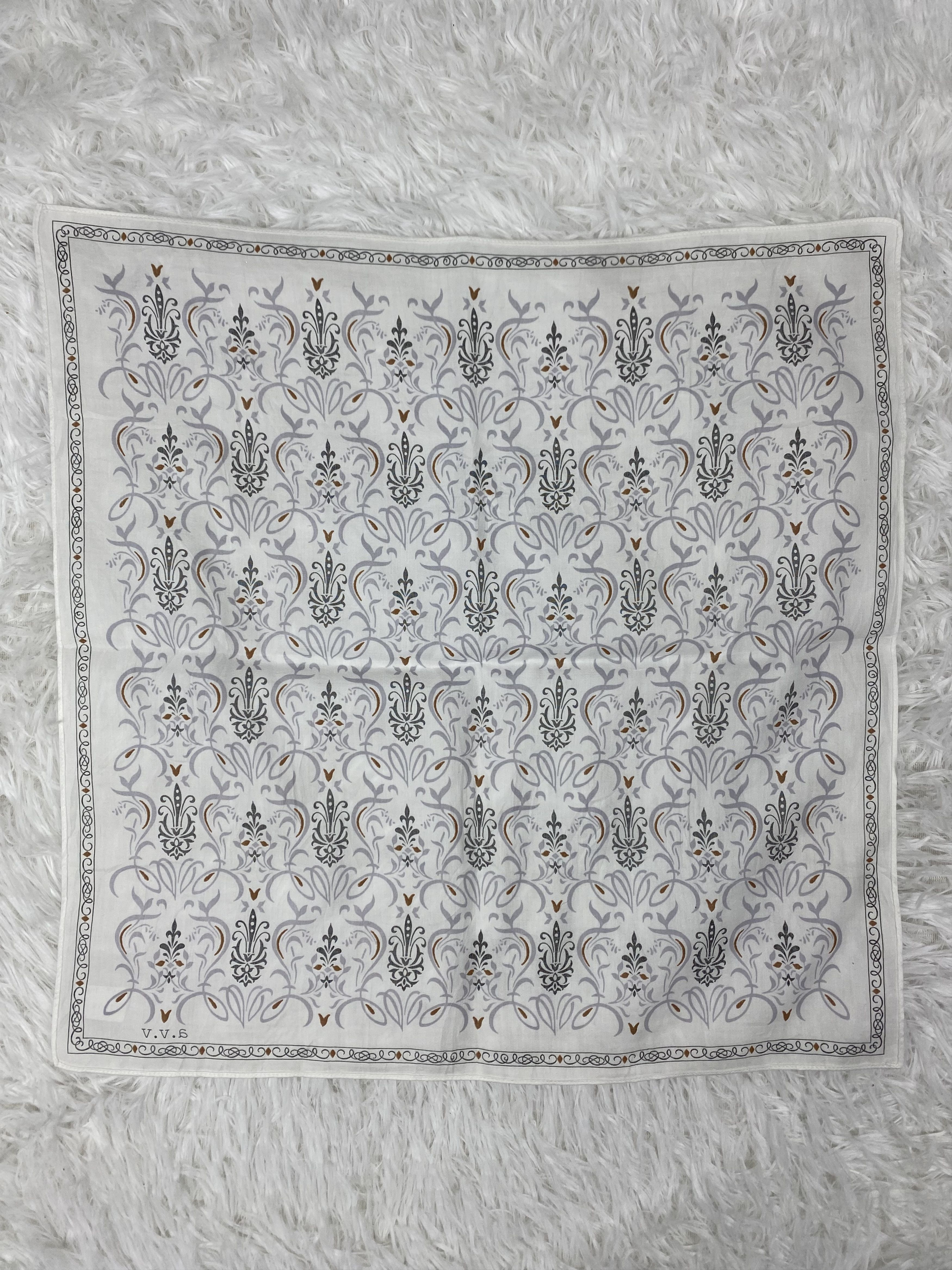 Vintage Vintage A.V.V Handkerchief Neckerchief PH0796 Size ONE SIZE - 4 Thumbnail