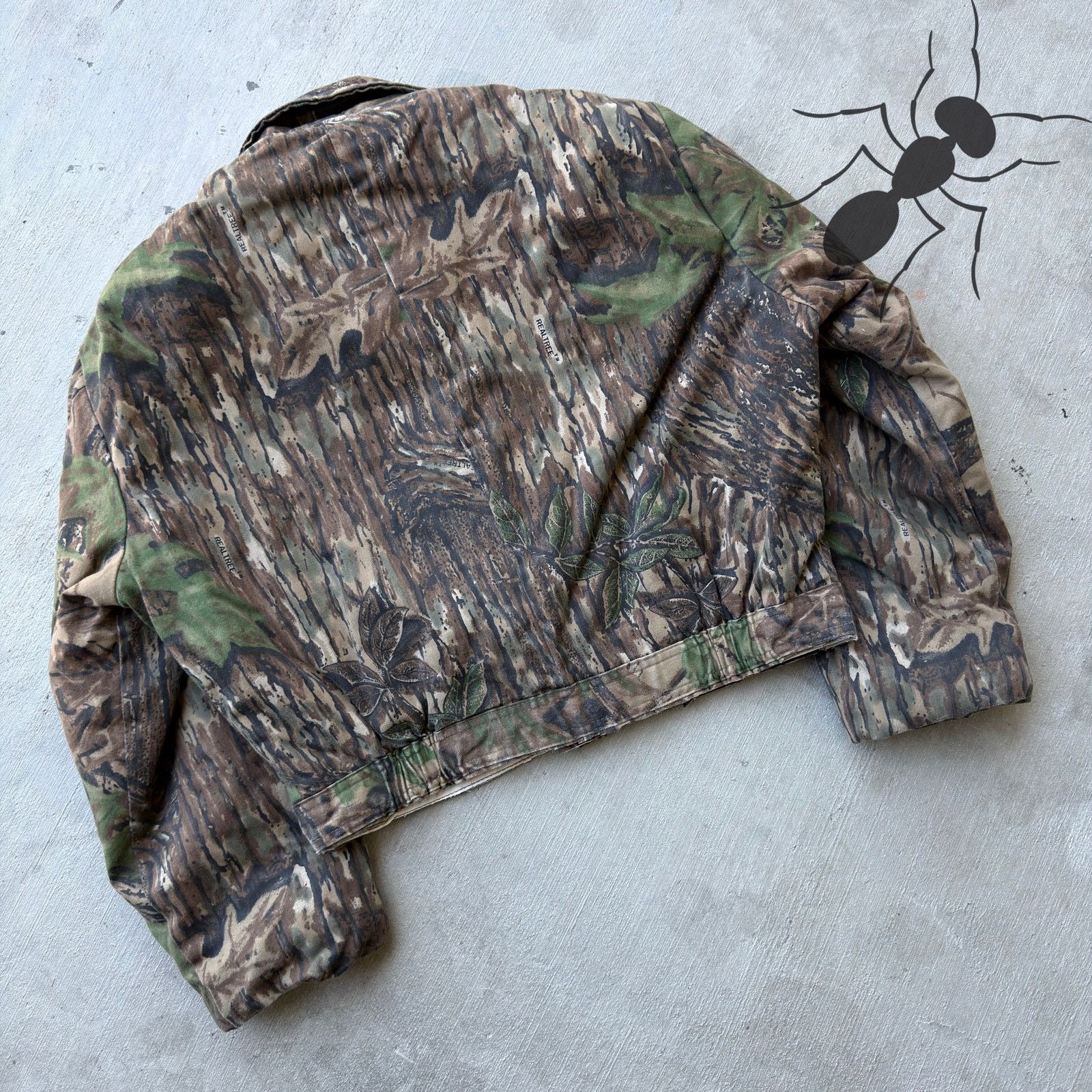 Carhartt × Vintage Walls realtree camo cropped work wear jacket Size US M / EU 48-50 / 2 - 5 Thumbnail