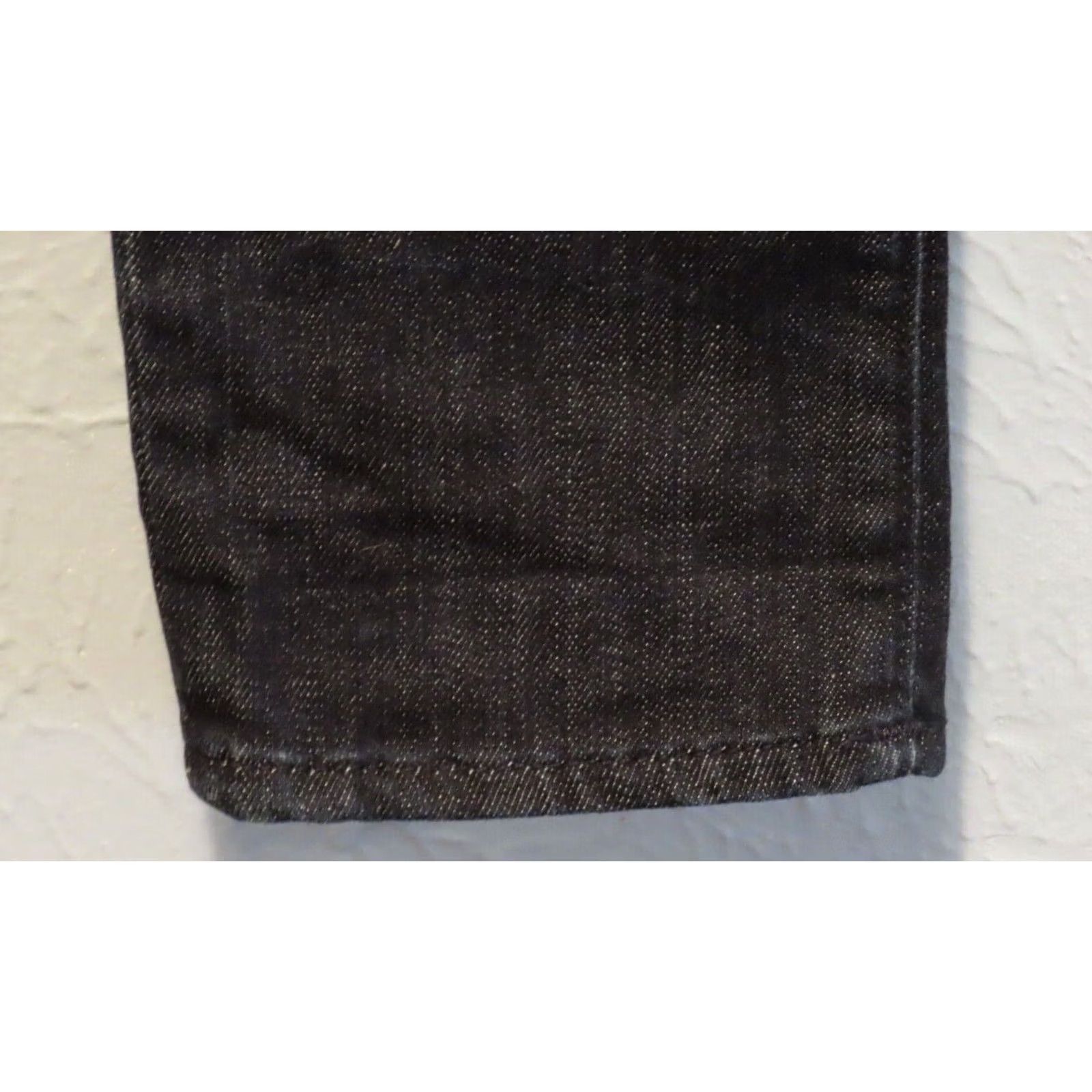 True Religion True Religion Jeans Womens Blue 28 Slim Straight Denim 5-Pocket Zip 32in Inseam Short Description: Nice looking jeans. Size 28" / US 6 / IT 42 - 2 Thumbnail