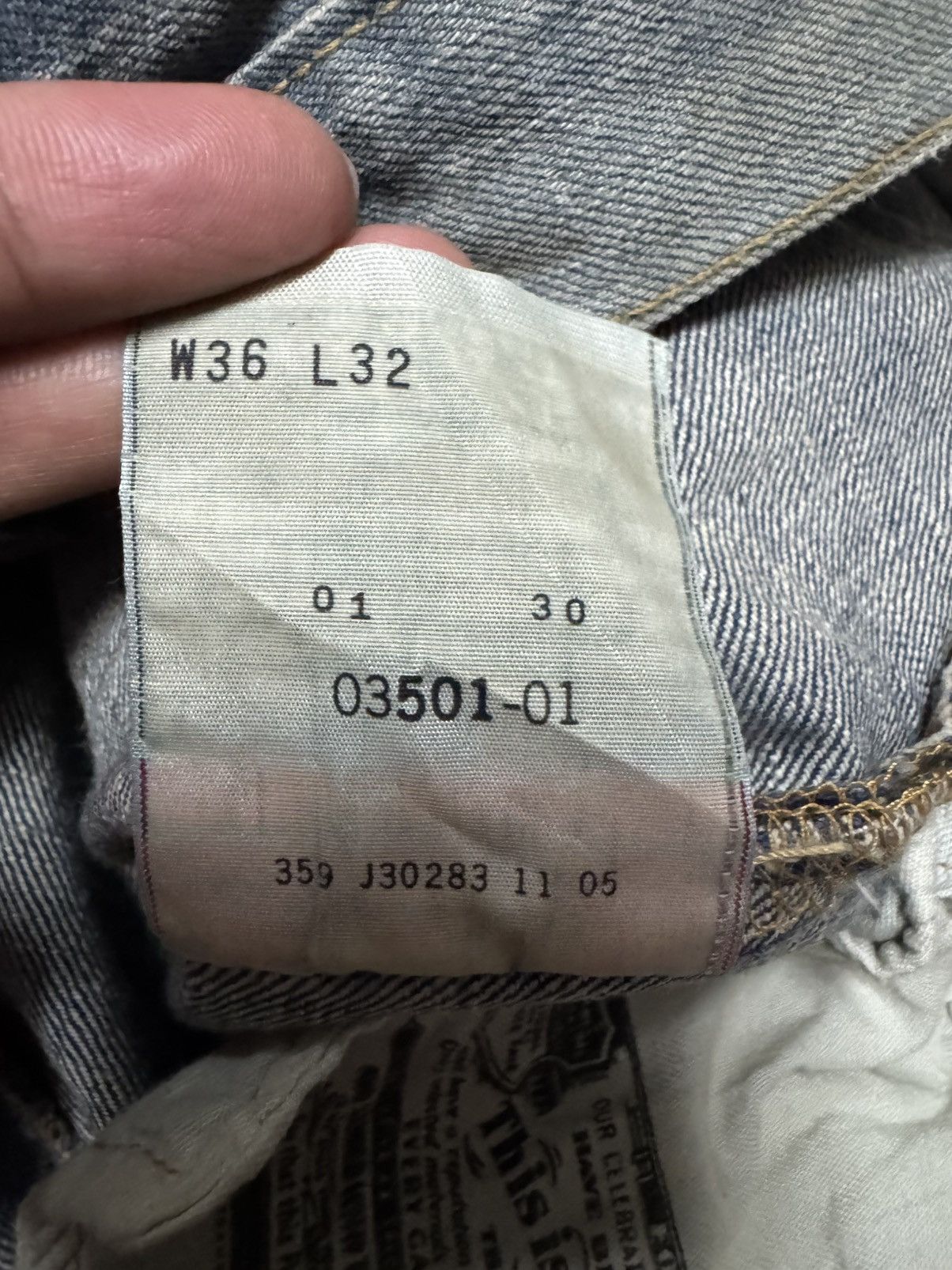Levi's 💥BUTTON-FLY💥90's LEVI'S 501 GRUNGE HONEYCOMB DISTRESS BAGGY Size US 35 - 13 Thumbnail
