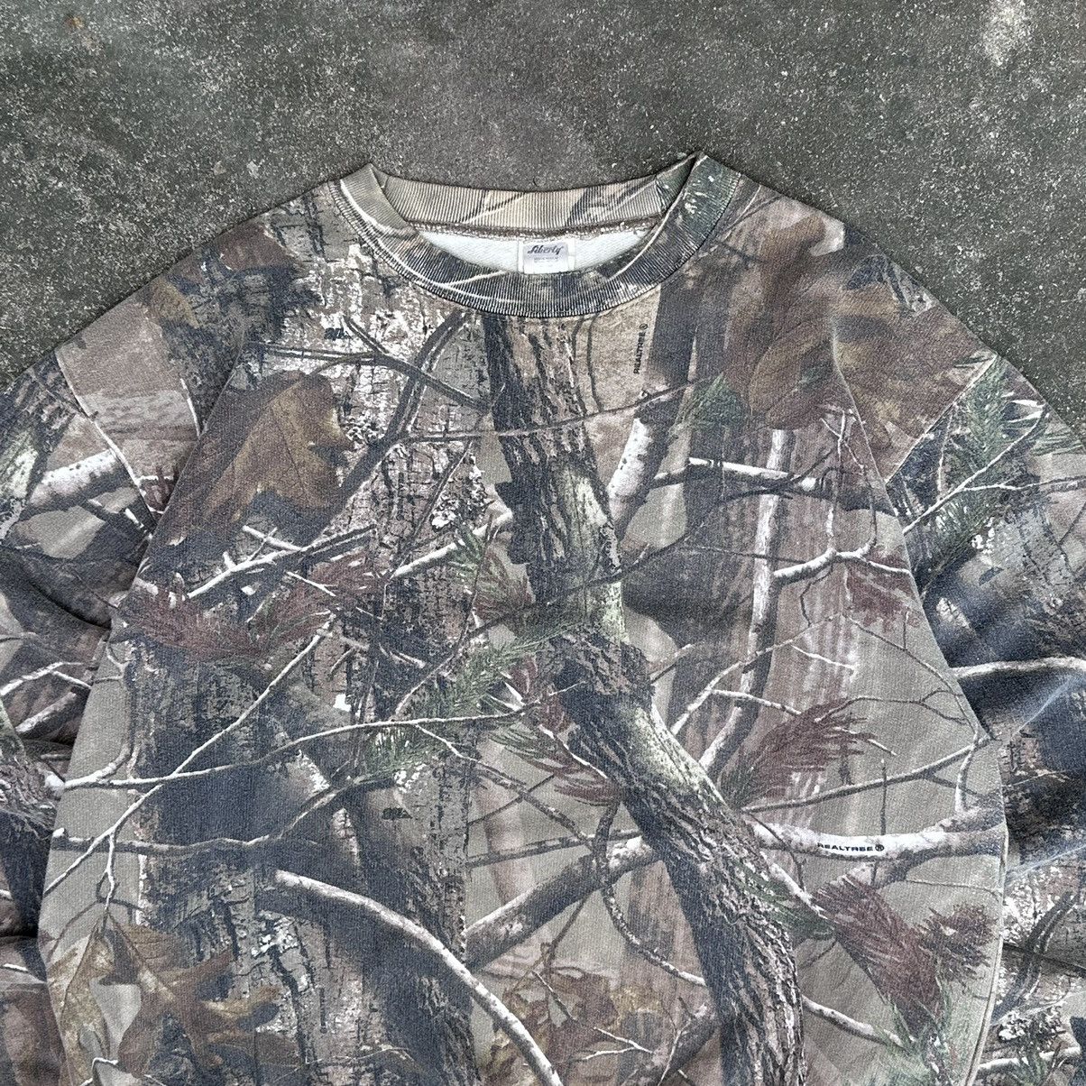 Carhartt Crazy Vintage Carhartt Style Faded Realtree Camo Crewneck Size US S / EU 44-46 / 1 - 2 Thumbnail