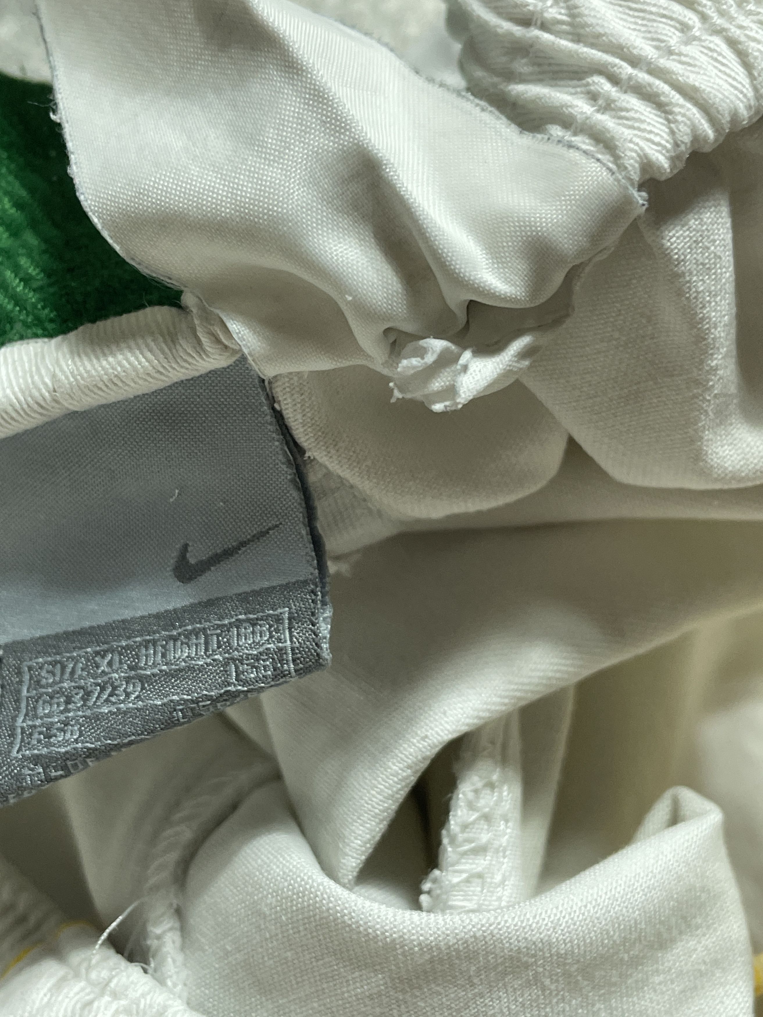 Nike ❗️RARE❗️Nike Vintage Y2K Silver Tag Baggy Shorts Solid Size US 36 / EU 52 - 13 Thumbnail