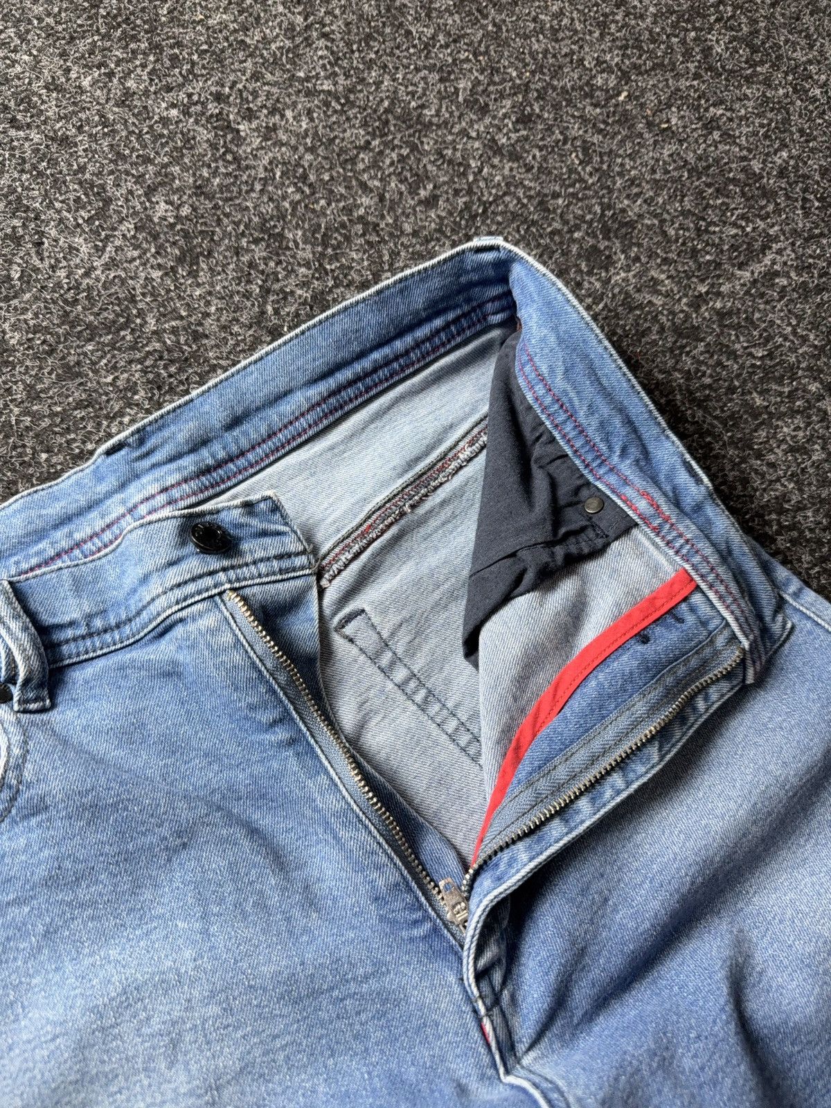 Diesel Luxury 00s Diesel Tapered Jeans Cropped Vintage Y2K Denim Size 30" / US 8 / IT 44 - 7 Thumbnail