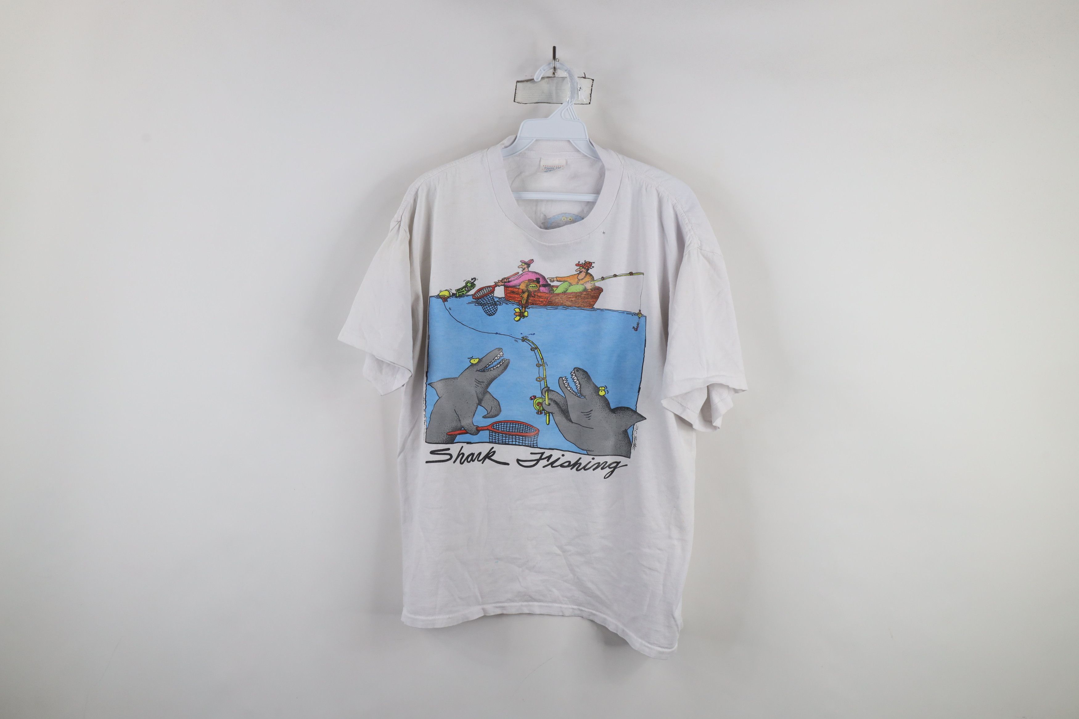 Vintage Vintage 90s Streetwear Funny Comic Shark Fishing T-Shirt USA Size US XL / EU 56 / 4 - 1 Thumbnail