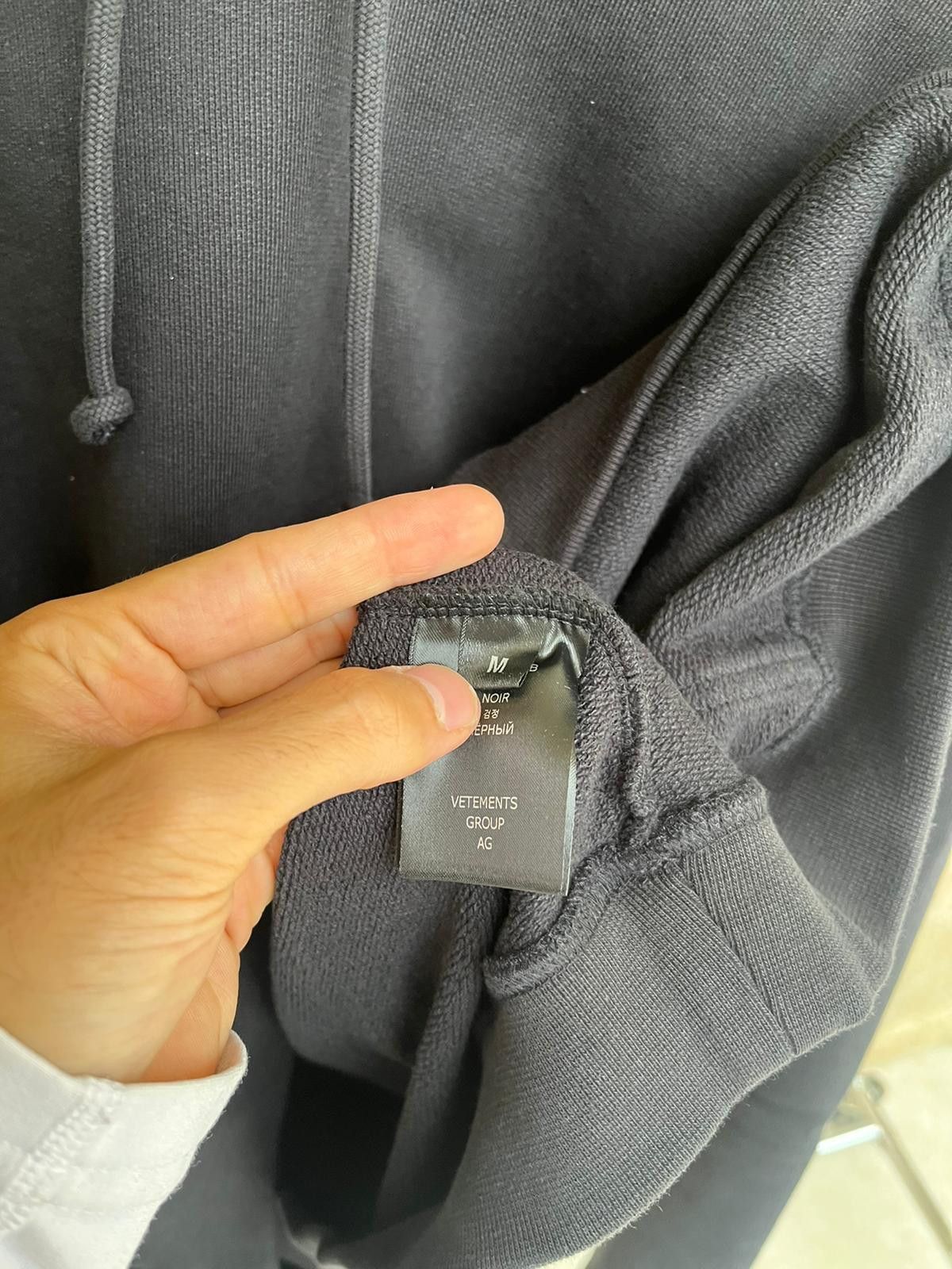 Vetements Unicorn Logo Hoodie in Black Size US M / EU 48-50 / 2 - 5 Thumbnail