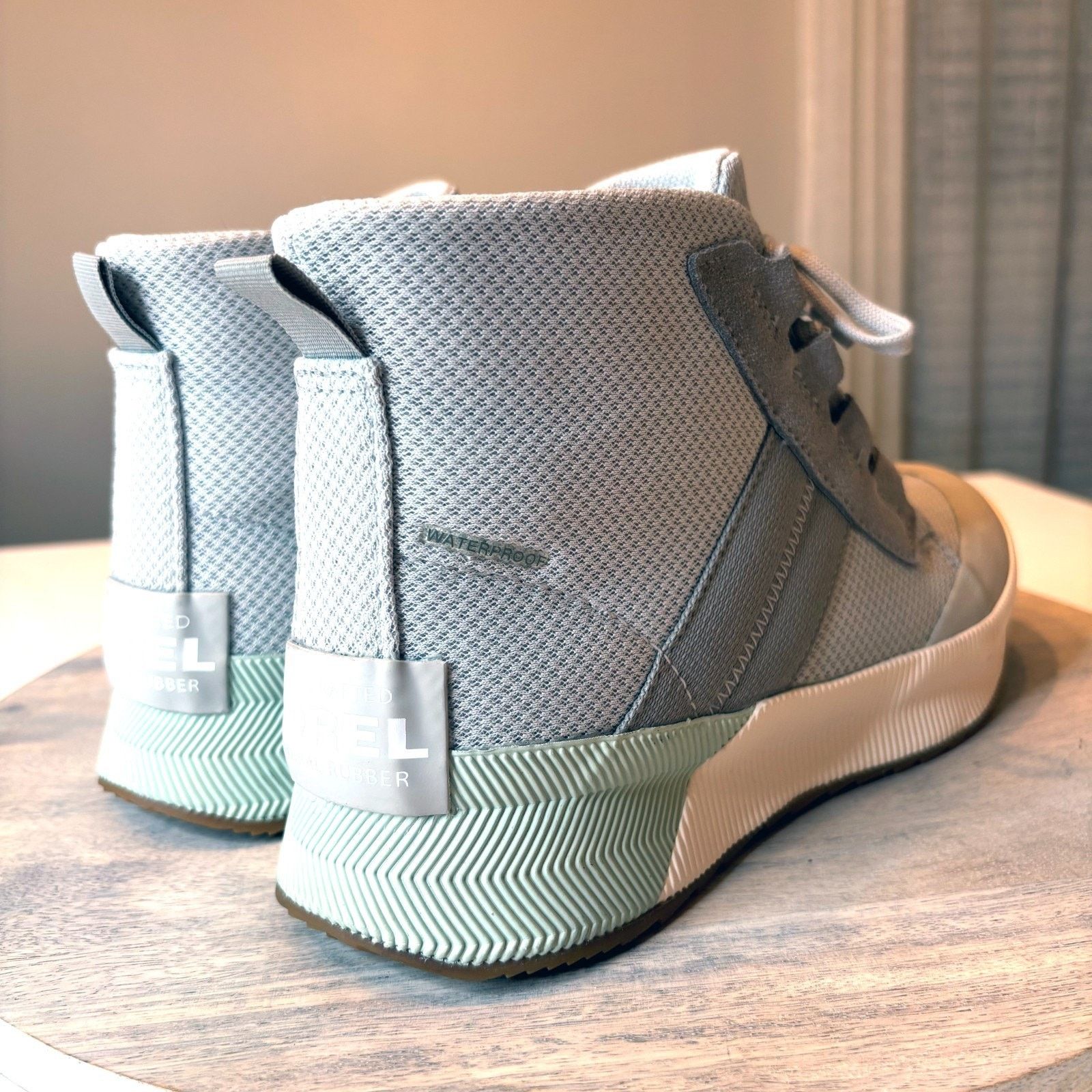 SOREL Sorel Out N About III Sneakers Sz 10 Gray Mid Top NL4861-009 Size US 10 / IT 40 - 6 Thumbnail