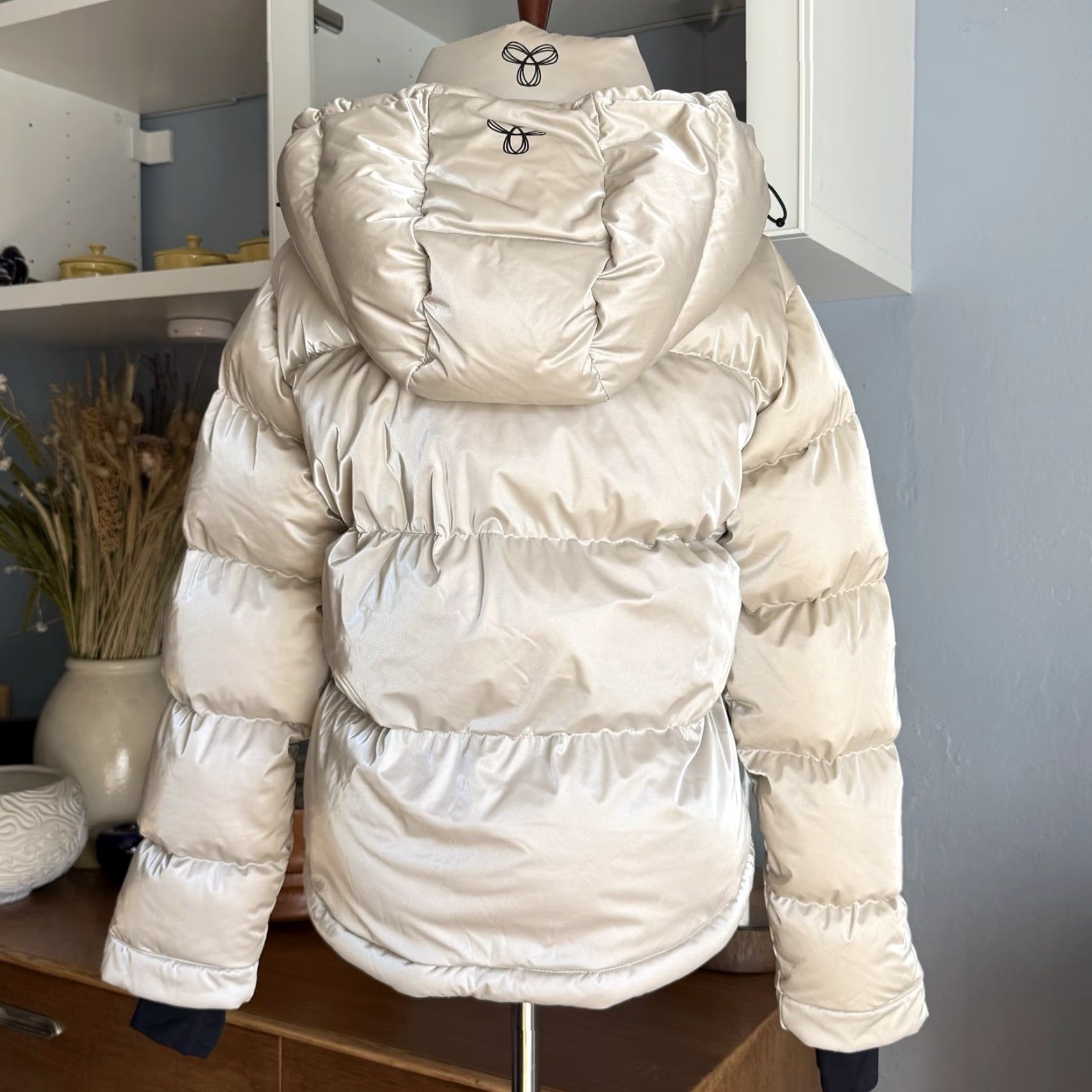 Aritzia The Super Puff Shorty Liquid Shine Birch Down Cropped Puffer Jacket XS Women
