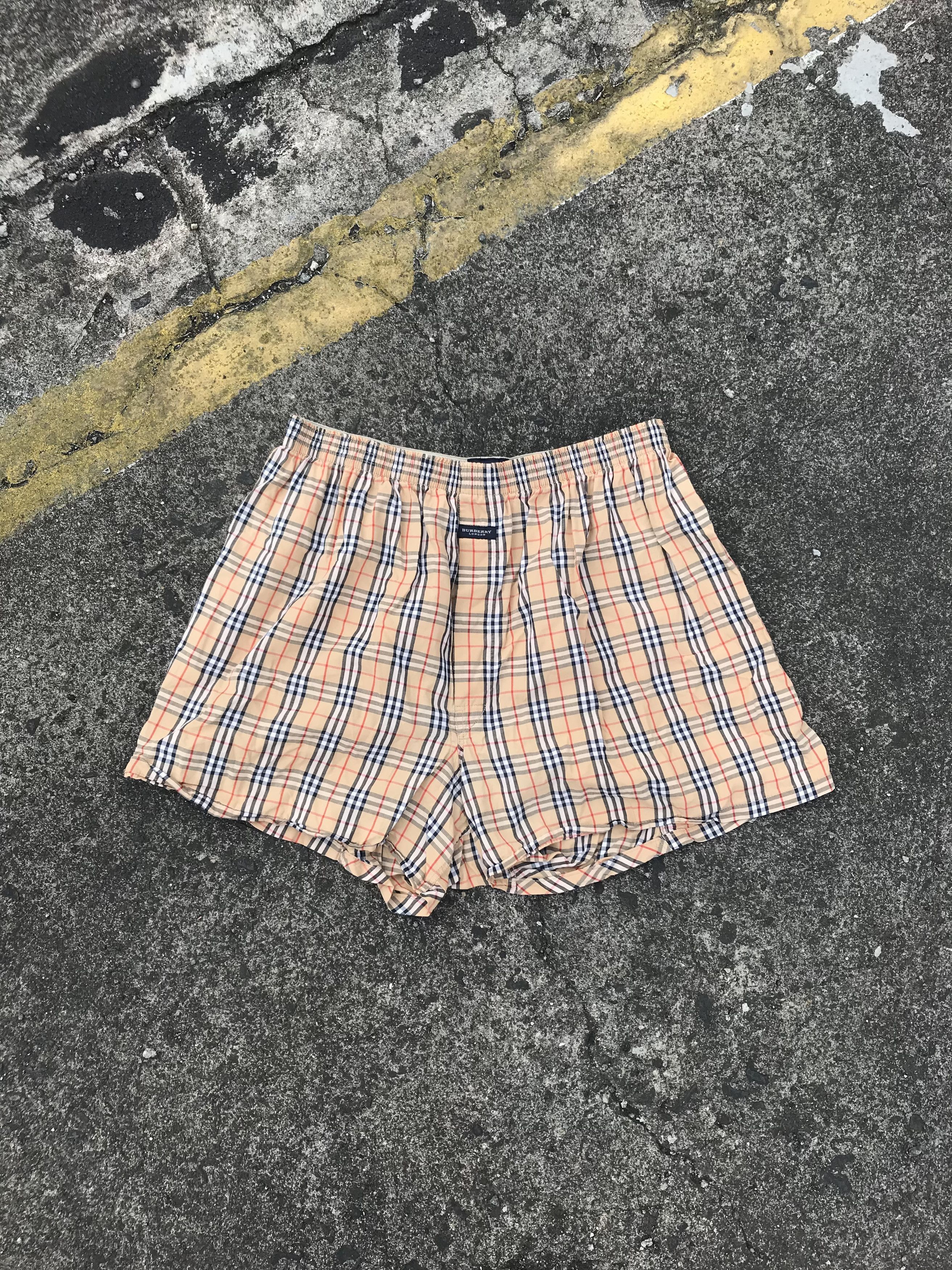 Burberry Burberry nova check boxer/short pants Size US 32 / EU 48 - 1 Thumbnail