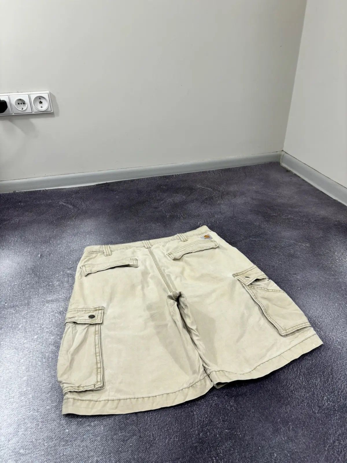 Carhartt × Vintage Vintage Carhartt Y2K Relaxed Fit Military Hype Cargo Shorts Size US 34 / EU 50 - 3 Thumbnail