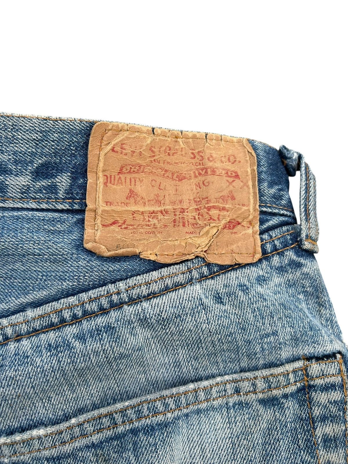 Levi's Thrashed 70s-80s Vintage Levis 6 Selvedge Short Denim jeans Size US 33 - 15 Thumbnail