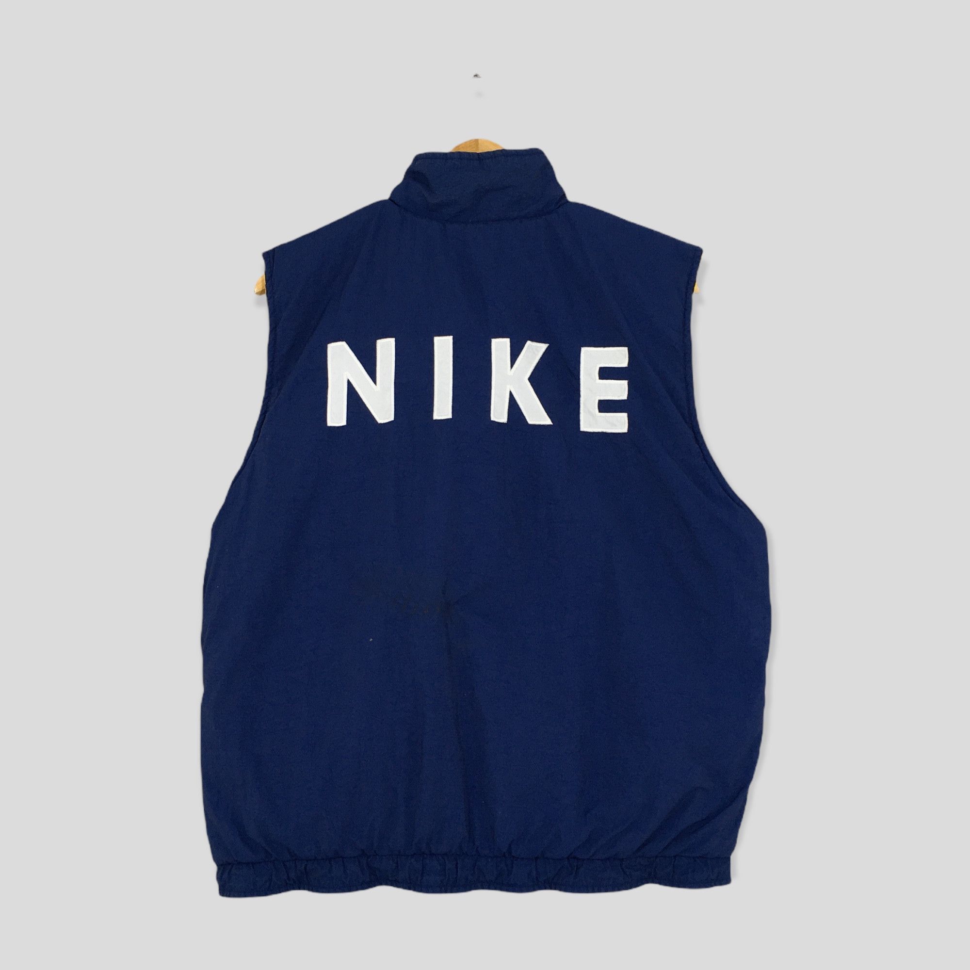 Nike Nike Sports Swoosh Sleeveless Jacket Medium Size US M / EU 48-50 / 2 - 4 Thumbnail