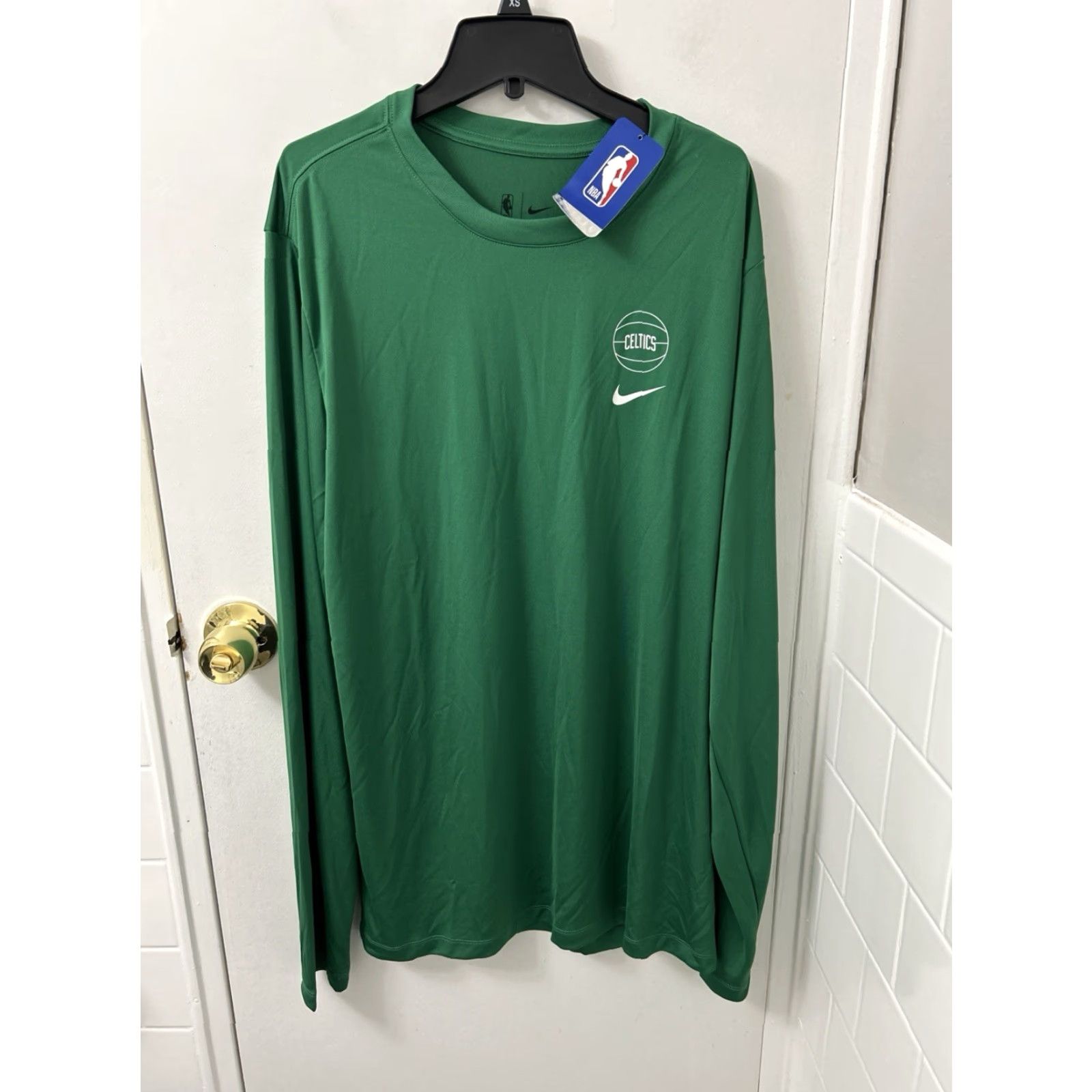 Nike Nike Dri-Fit Shirt Mens L Green Celtics Long Sleeve Basketball Logo Crew Neck Size US L / EU 52-54 / 3 - 2 Thumbnail