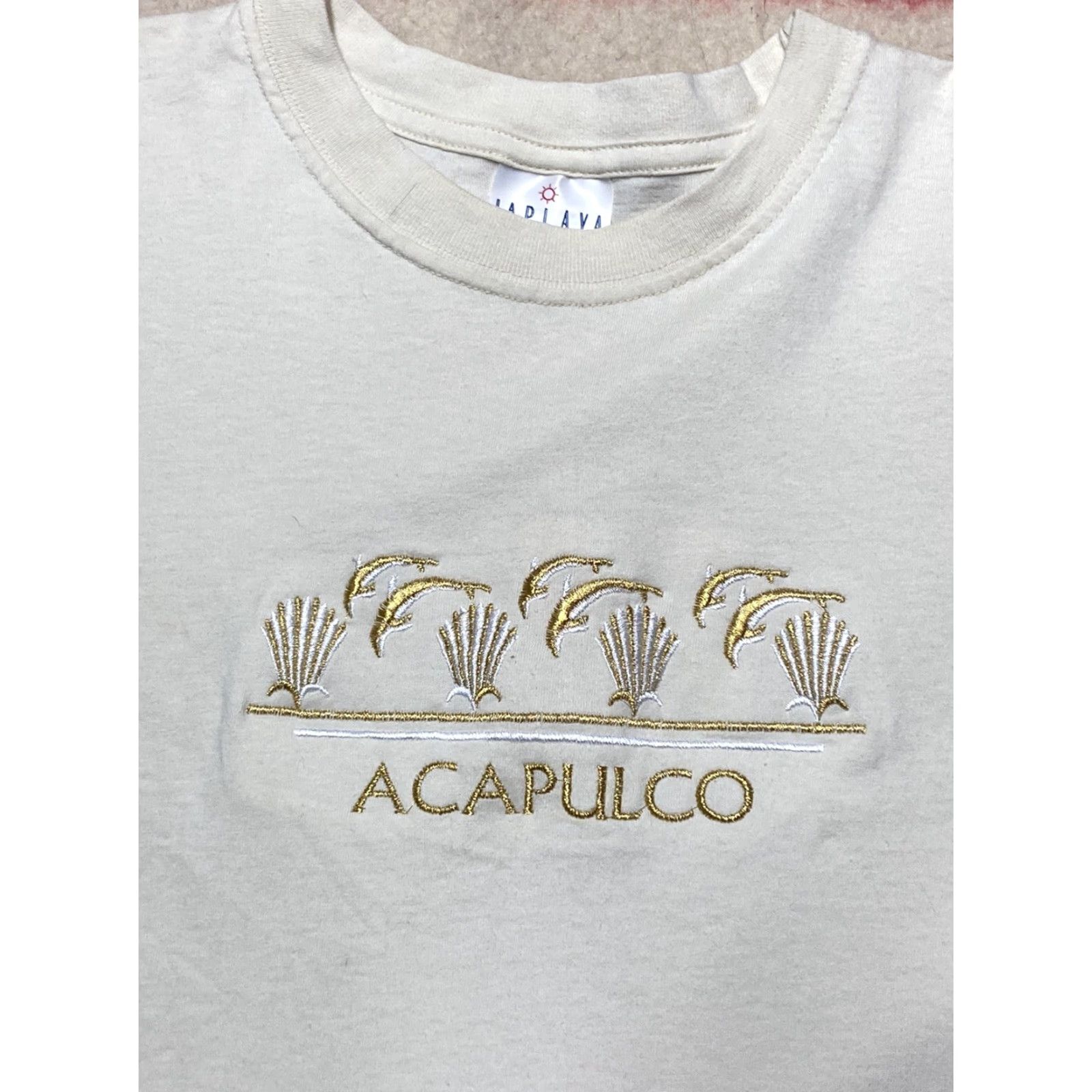 Vintage VINTAGE 90s Acapulco graphic t shirt gold embroidered Mexico tourist dolphins XL Mens Size US XL / EU 56 / 4 - 2 Thumbnail