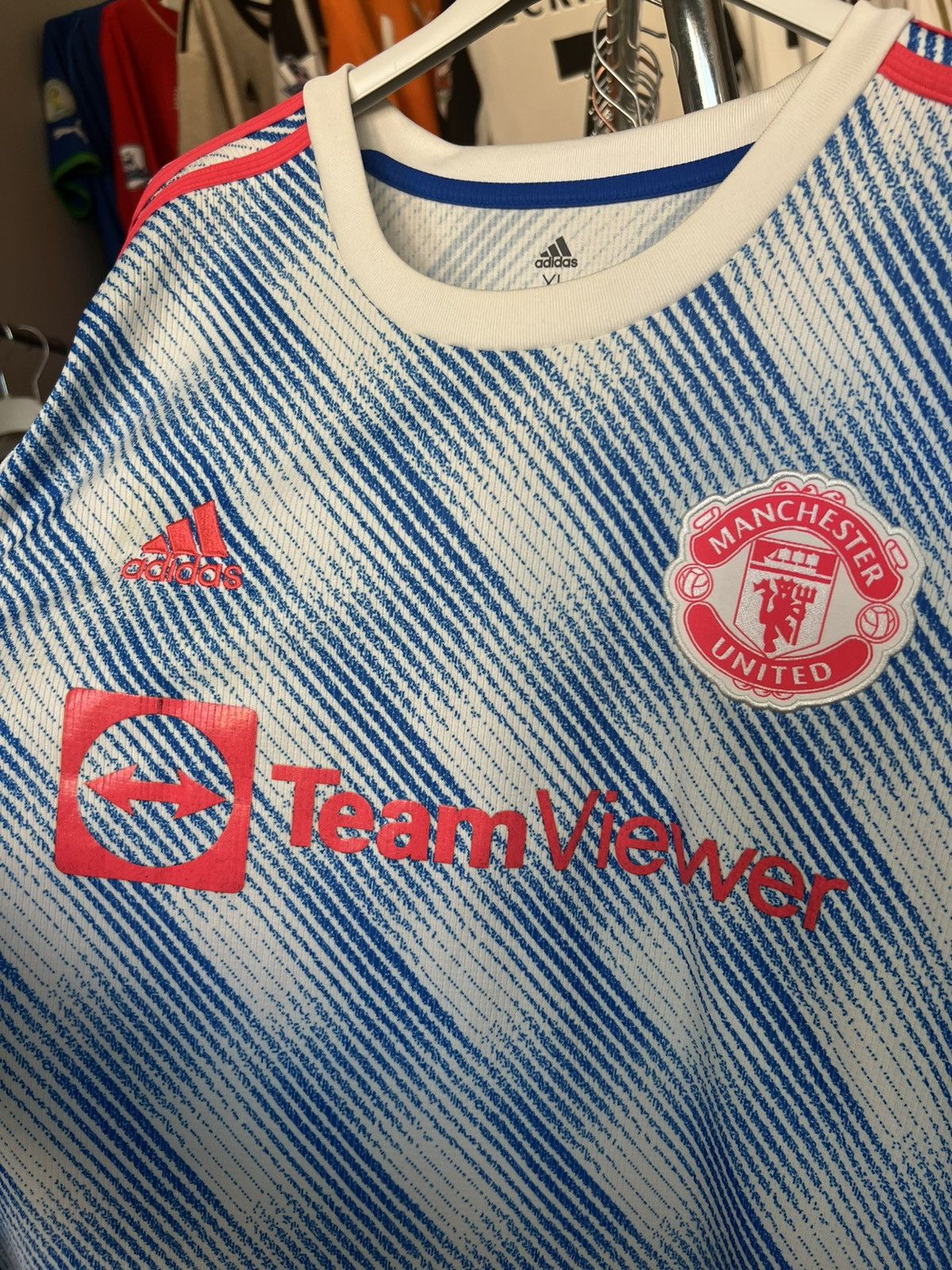 Adidas Soccer Jersey Adidas Manchester United 2021/22 Wan-Bissaka Size US XL / EU 56 / 4 - 4 Thumbnail