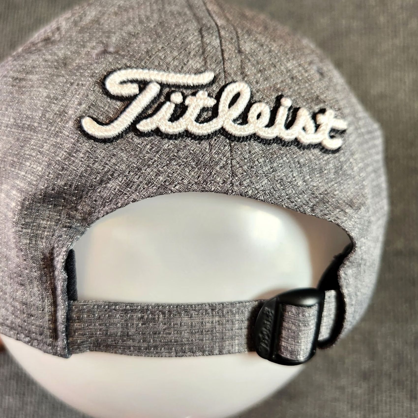 Titleist Titleist Golf Hat Men Strapback Adjustable Vented Performance Gray Tour Size ONE SIZE - 6 Thumbnail