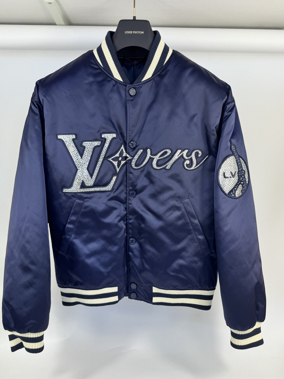 Louis Vuitton LV LOVERS CRYSTAL DETAILED BOMBER JACKET Size US L / EU 52-54 / 3 - 1 Thumbnail