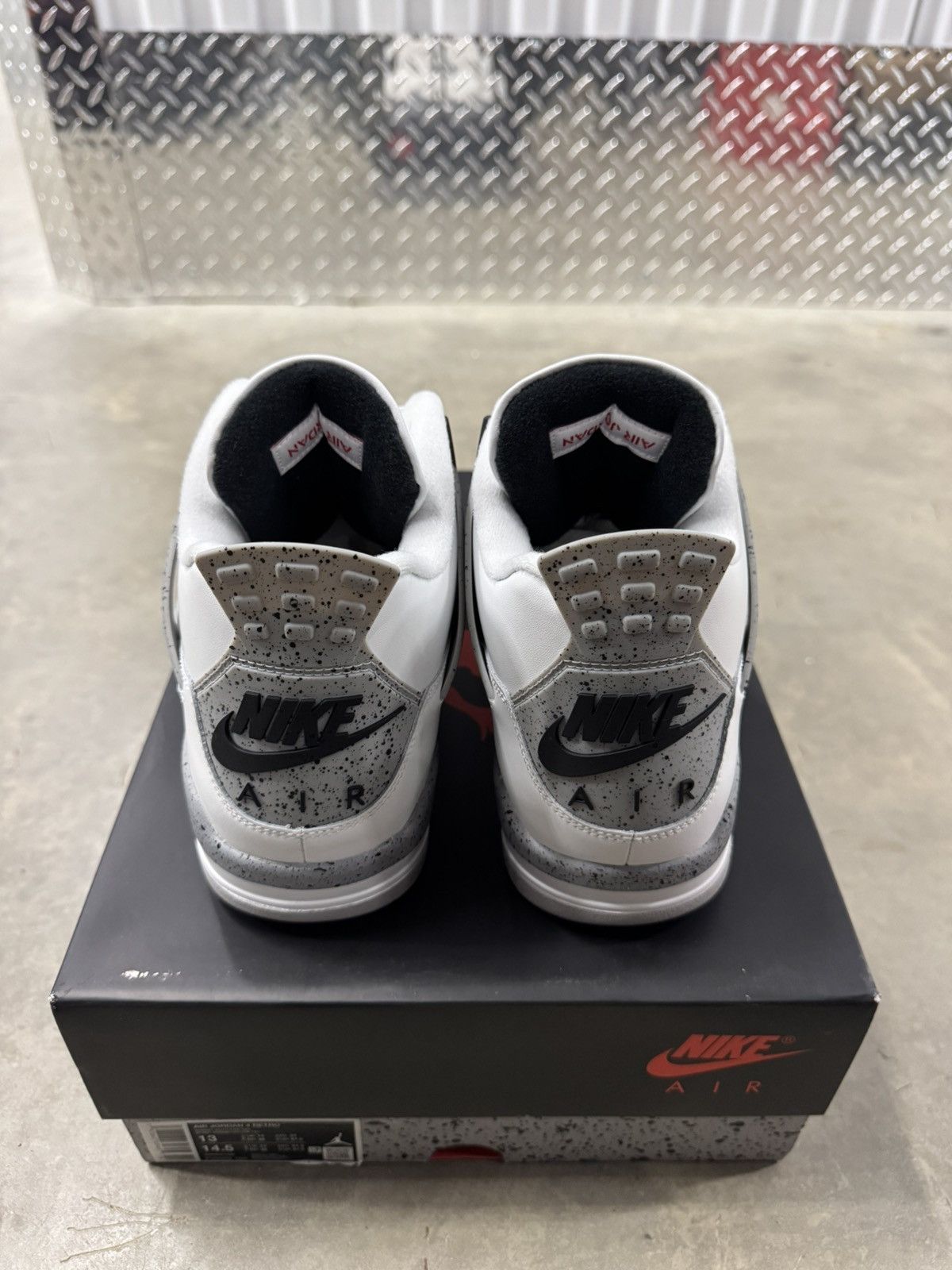 Jordan Brand Jordan 4 Retro OG White Cement 2025 Size 13 Size US 13 / EU 46 - 5 Thumbnail