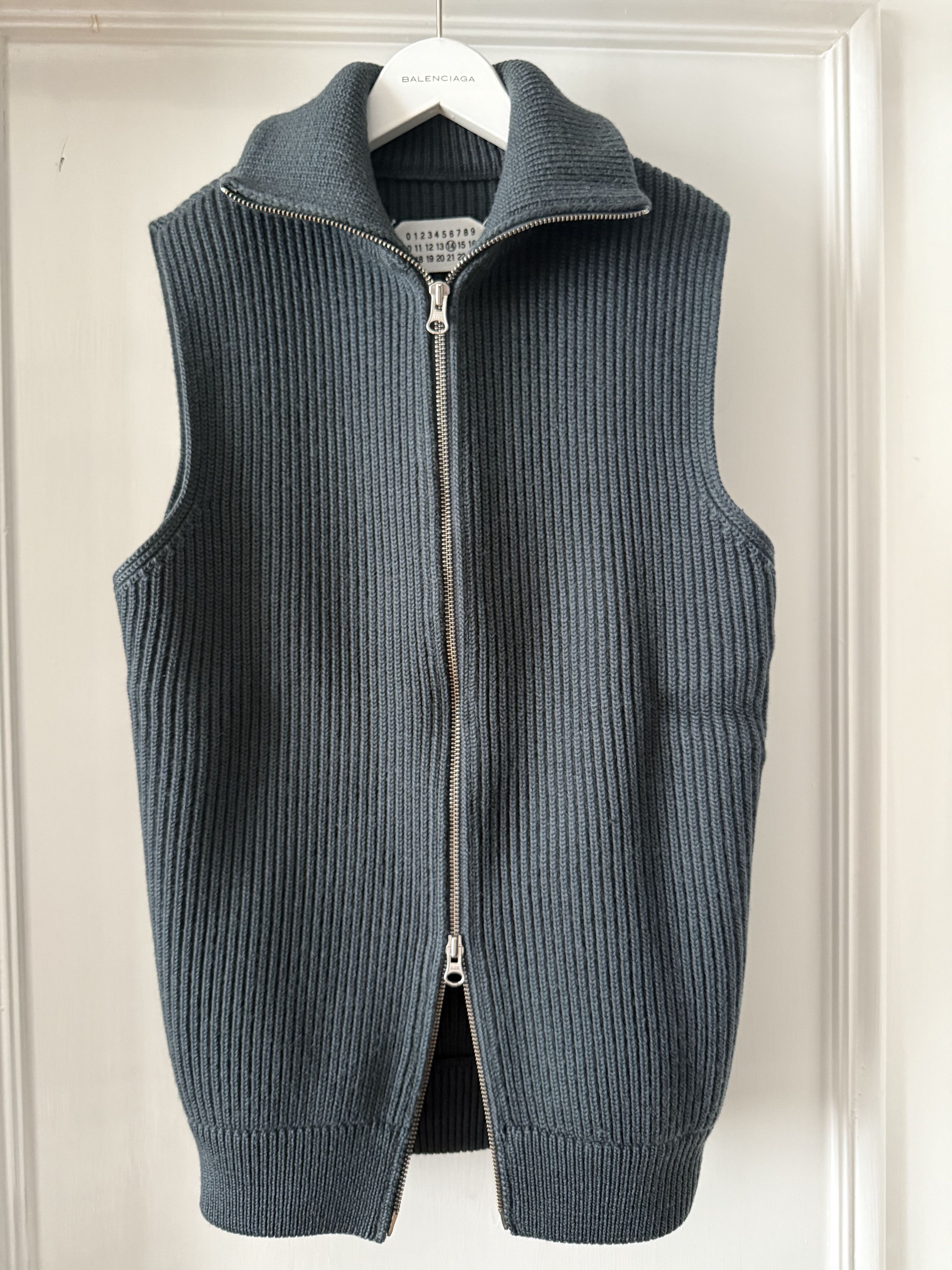Maison Margiela Wool zip Cardigan IN SIZE -S LIKE NEW