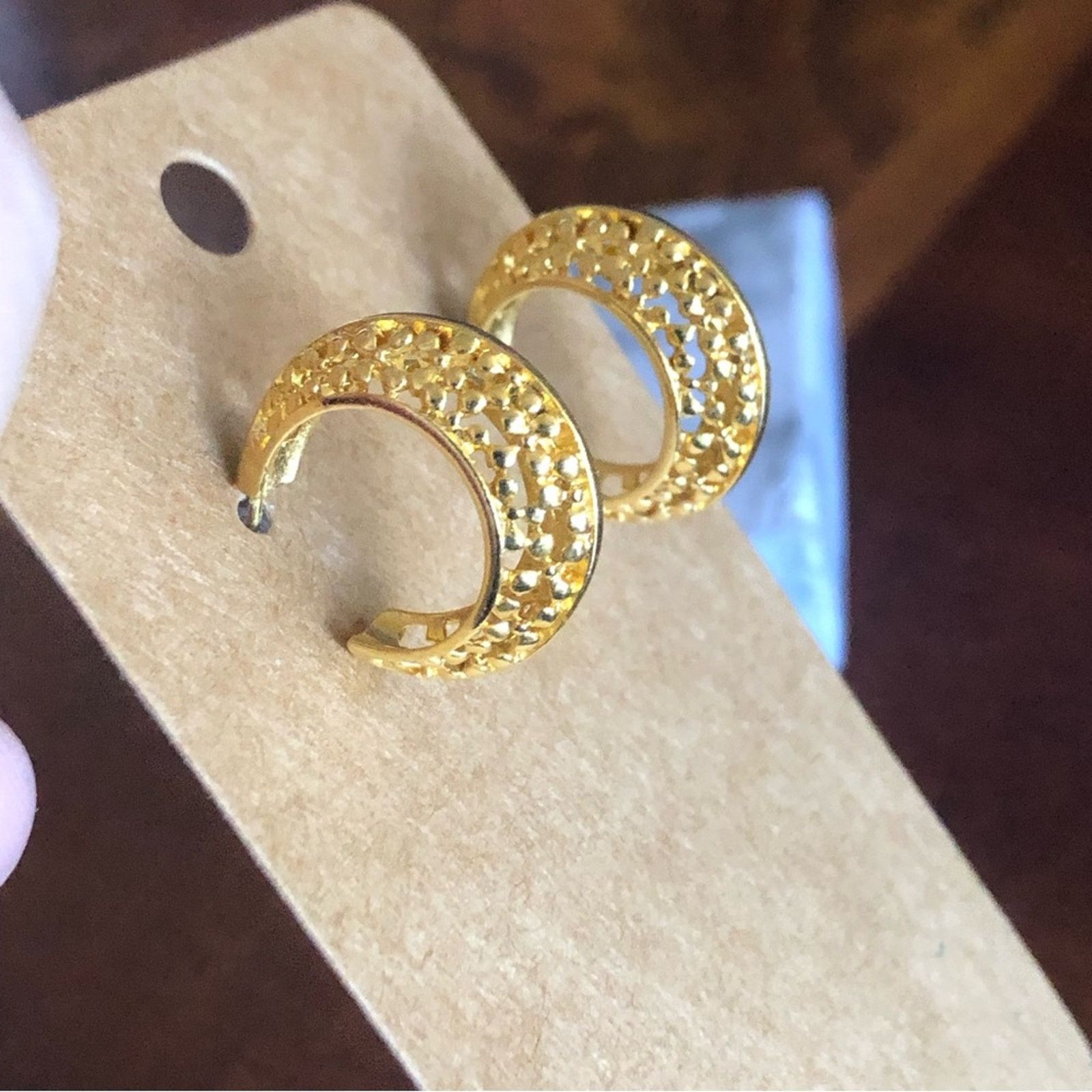 Vintage Vintage 80s shiny gold plated open filigree hoop earring Size ONE SIZE - 5 Thumbnail