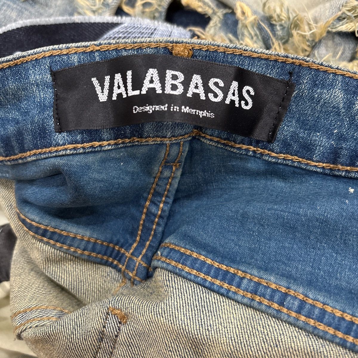 Valabasas "EYEORE” DARK VINTAGE WASH STACKED FLARE JEAN Size US 29 - 6 Thumbnail