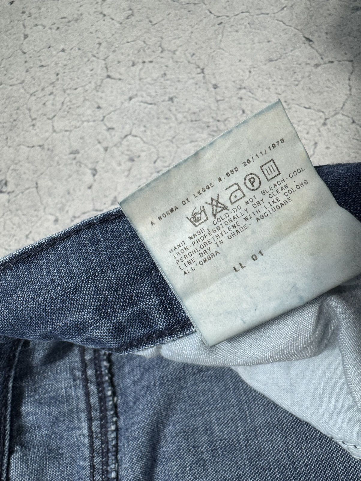 Versace Jeans Couture Versace Jeans Couture Luxury Vintage Denim Jeans Size 33 Size US 33 - 7 Thumbnail