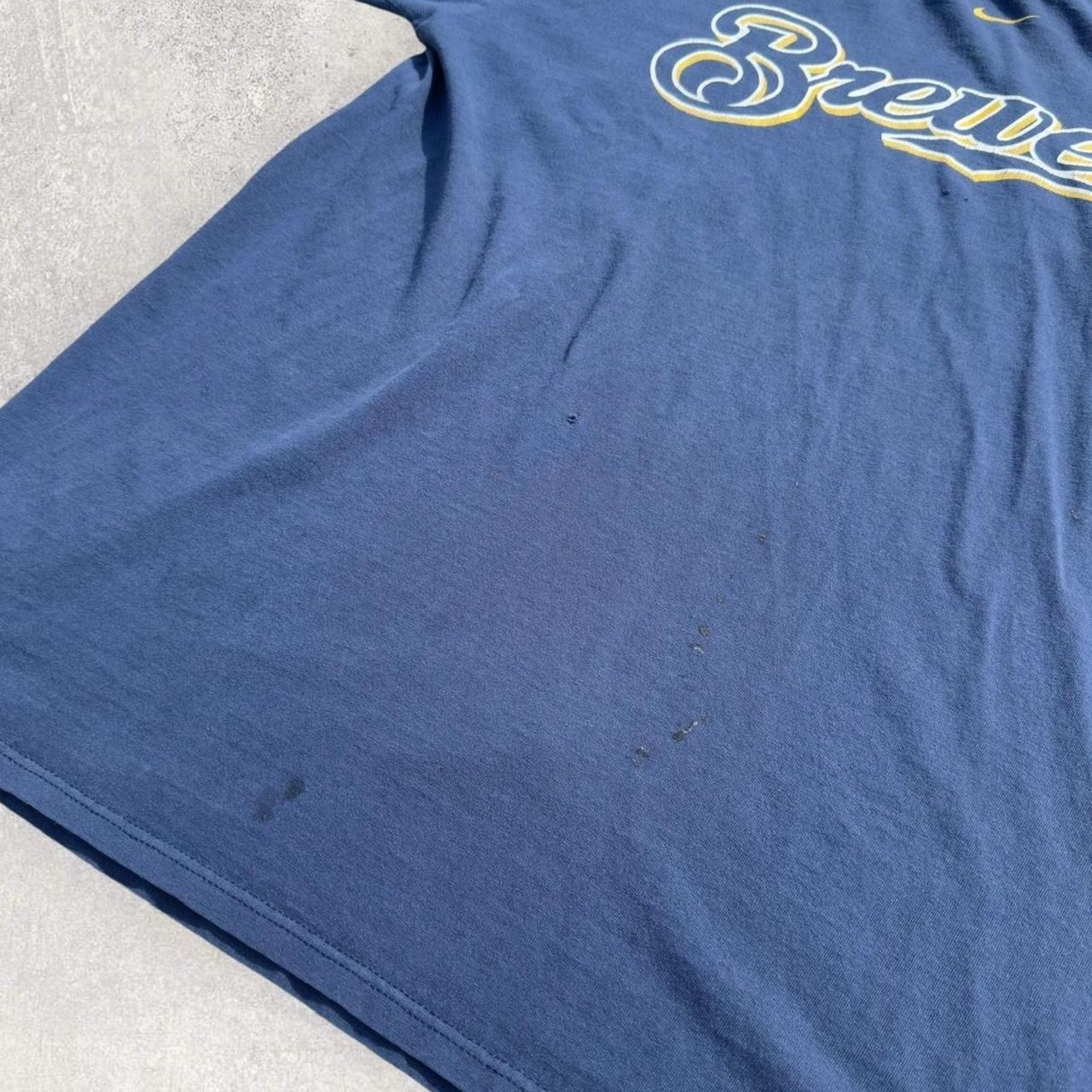Nike 2005 Nike Center Swoosh Milwaukee Brewers Size US XL / EU 56 / 4 - 4 Thumbnail