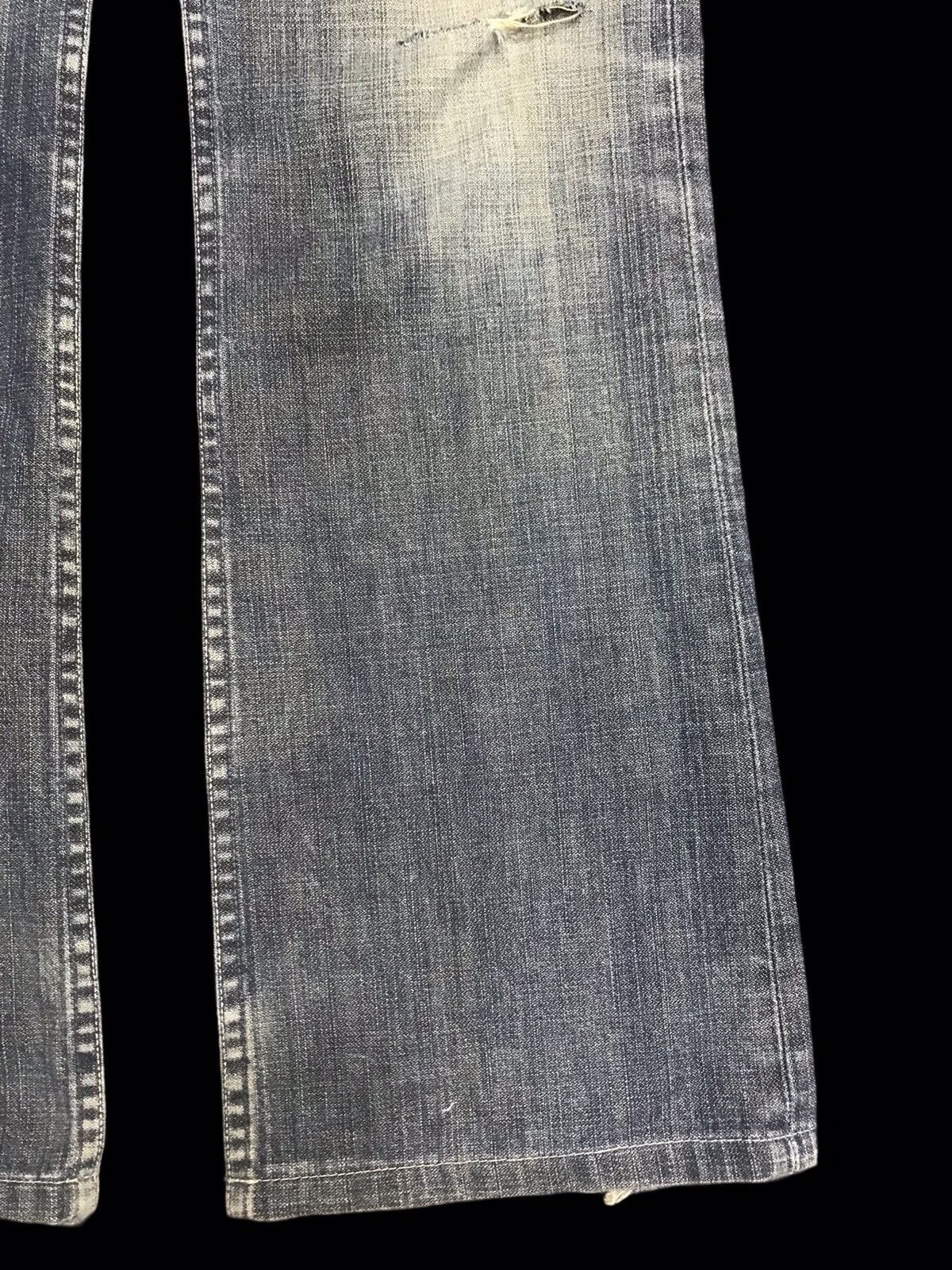 Levi's 💥THRASHED💥VTG Levis 517 Flare Thrashed Denim F366 Size US 31 - 7 Thumbnail