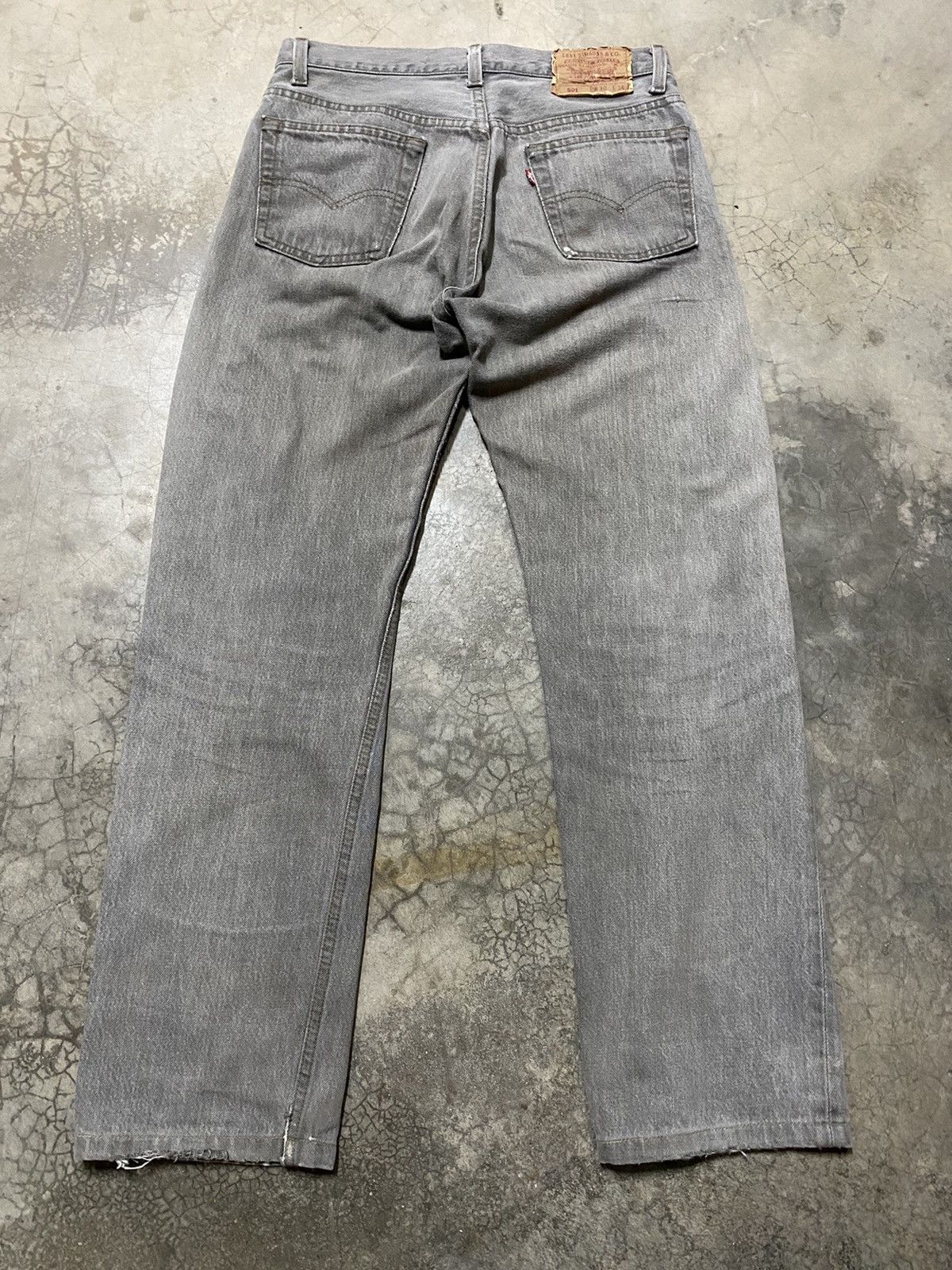 Levi's × Vintage Vintage Levi’s 501 Grey Fade Black Size US 30 / EU 46 - 1 Thumbnail