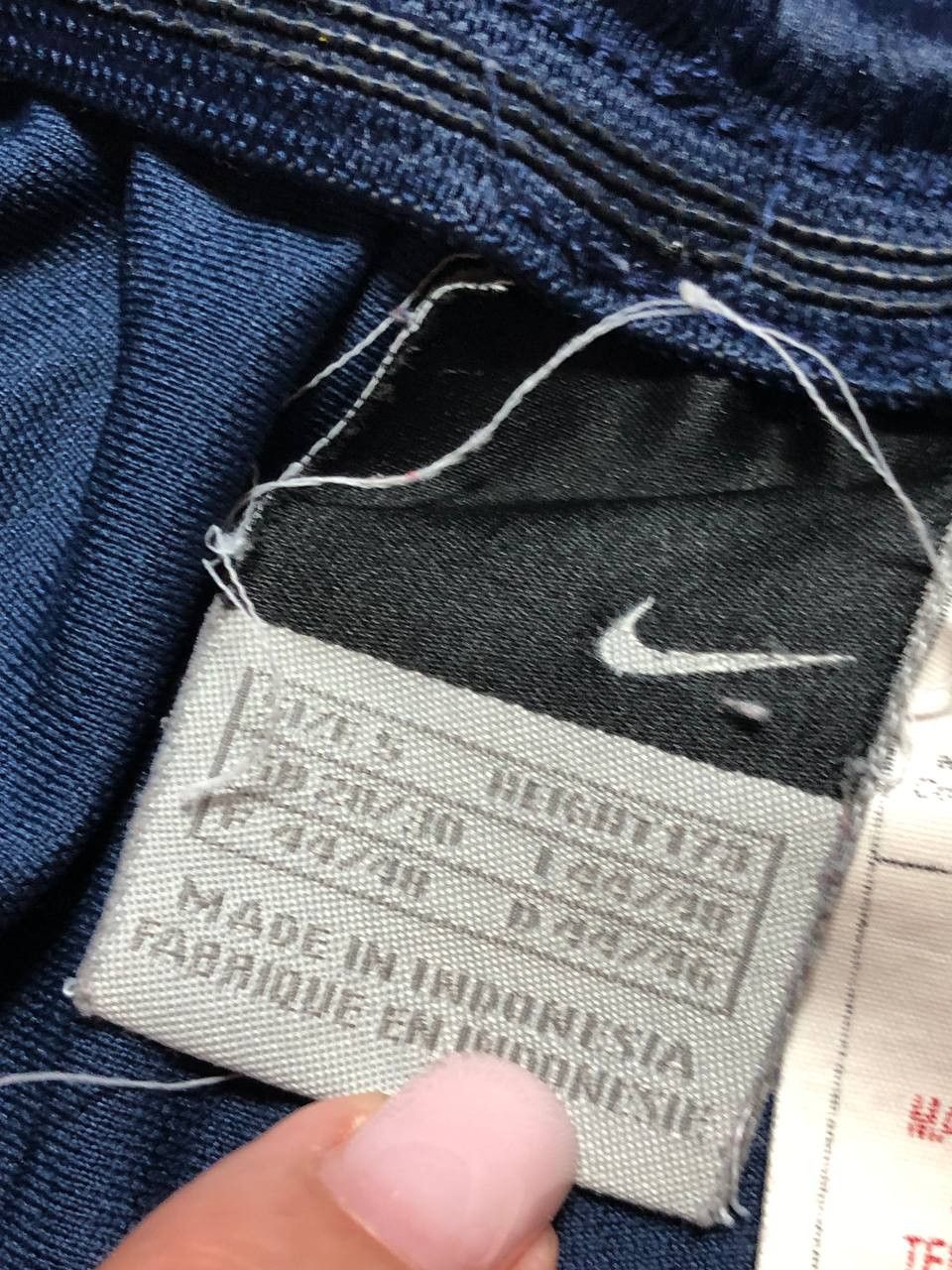 Nike Nike Shorts Size US 30 / EU 46 - 2 Thumbnail