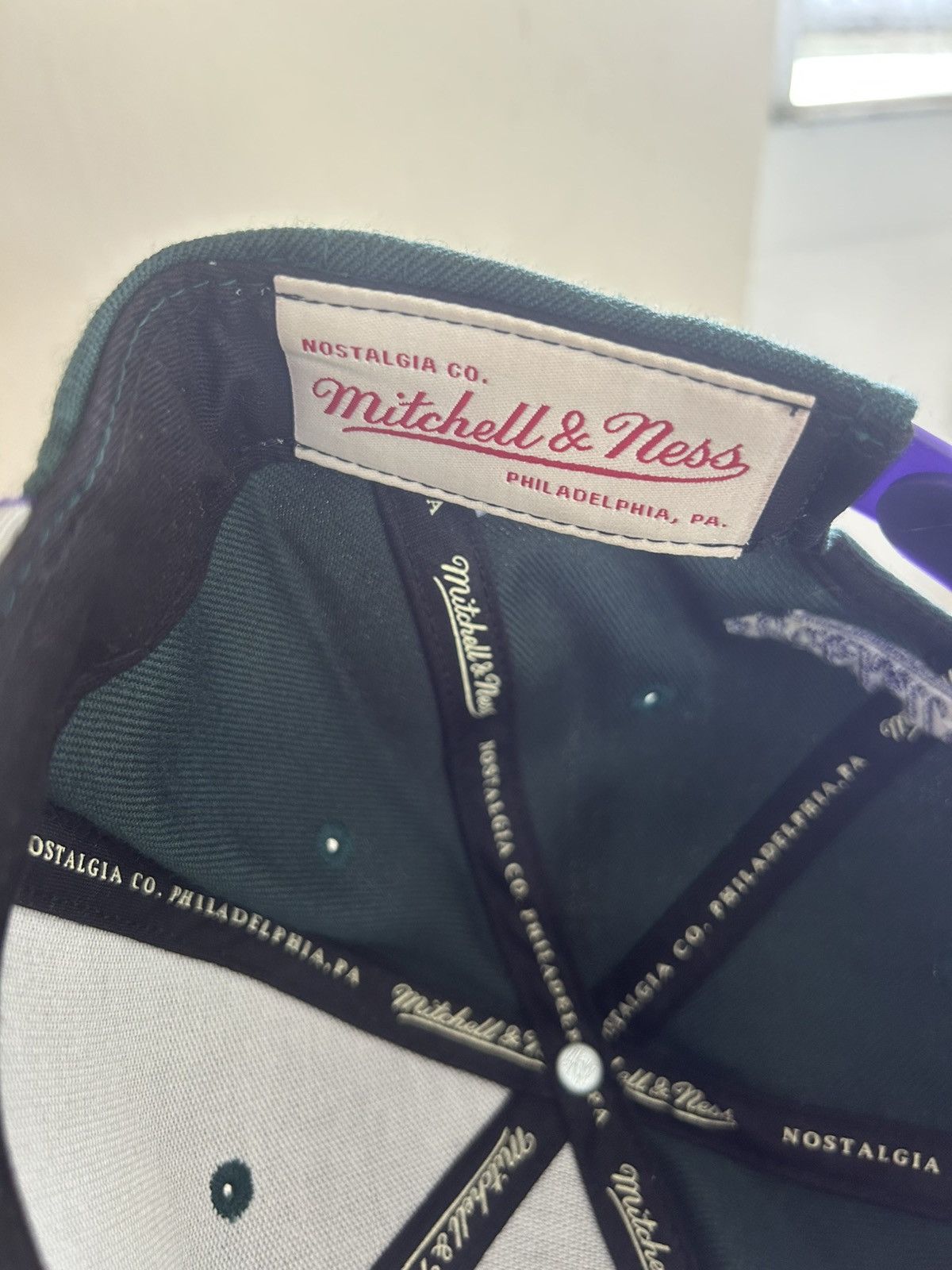 Vintage Milwaukee Bucks Mitchell & Ness Snapback NBA Hat Size ONE SIZE - 10 Thumbnail