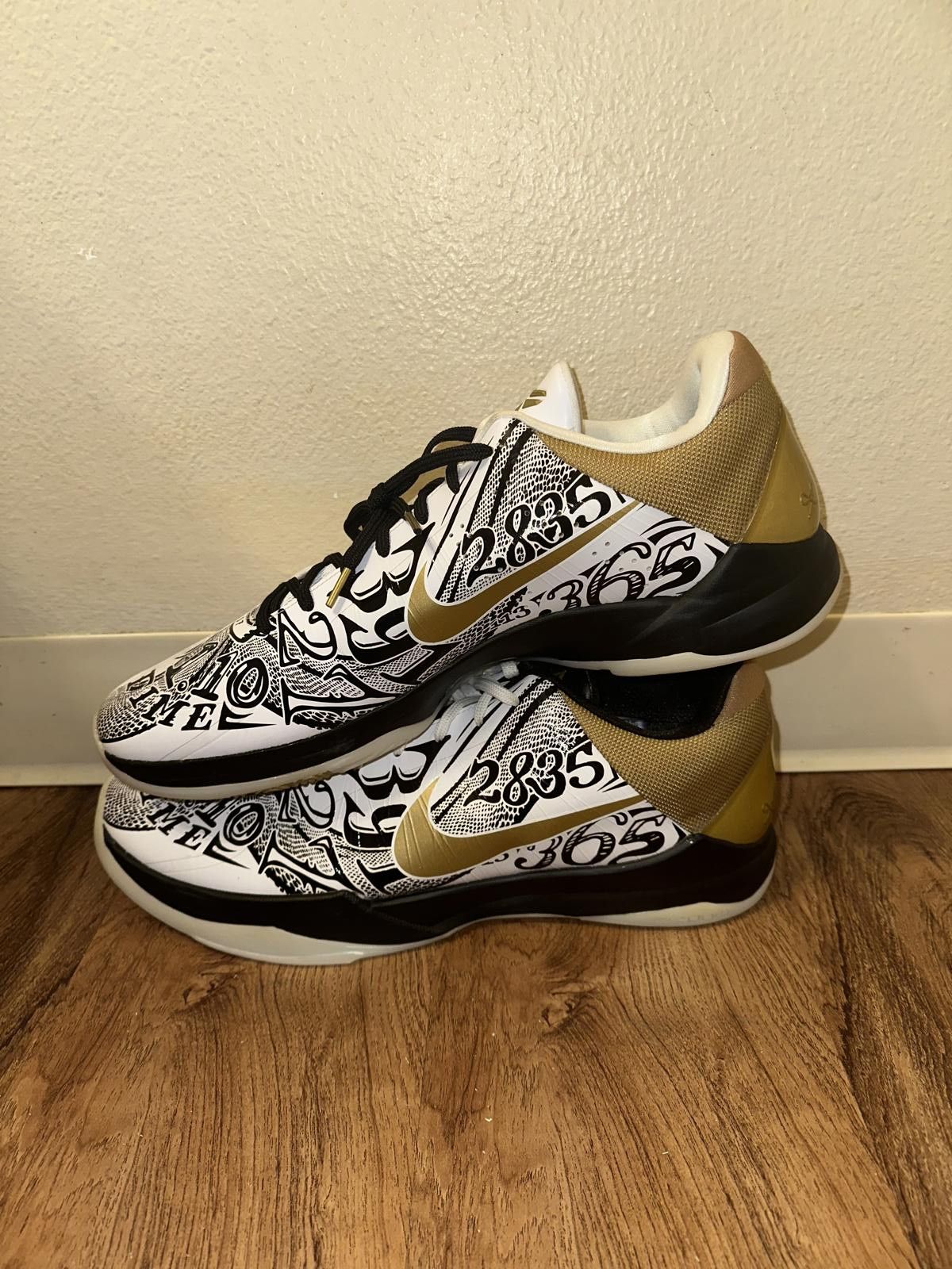 Nike Nike Kobe 5 Parade/Big Stage Size US 15 / EU 48 - 6 Thumbnail