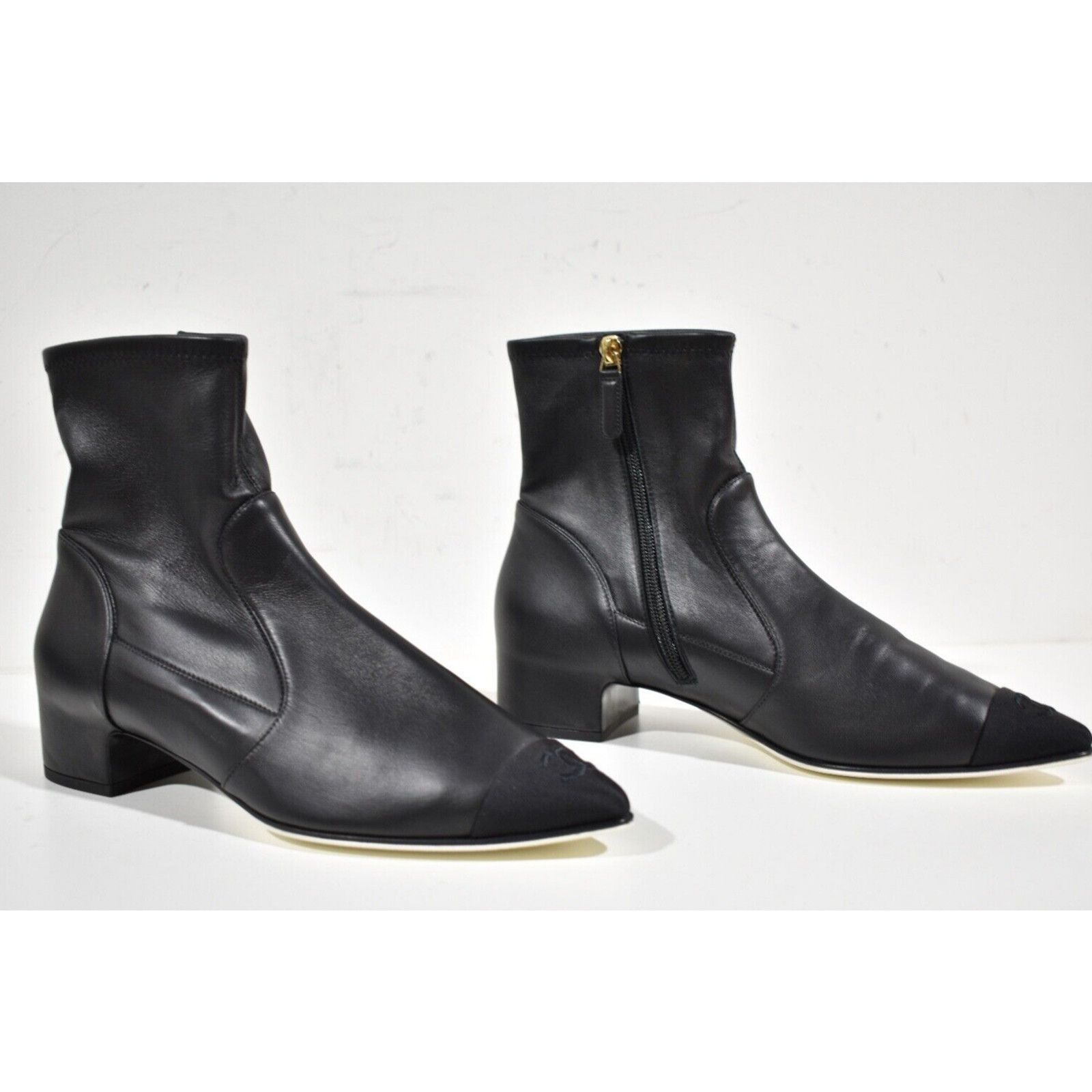 Chanel Chanel 21C Black Stretch Lambskin CC Pointed Toe Zipper Size US 10 / IT 40 - 2 Thumbnail