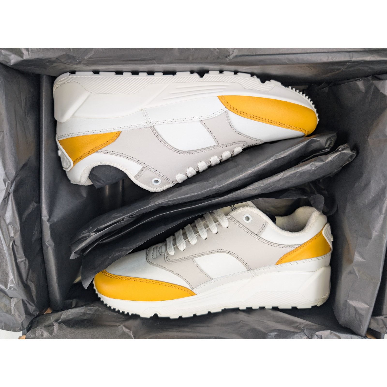 Saint Laurent Paris o1rshd1 Bump Low Top Sneaker in Yuka Yellow / Blanc Optique Size US 8 / EU 41 - 20 Thumbnail