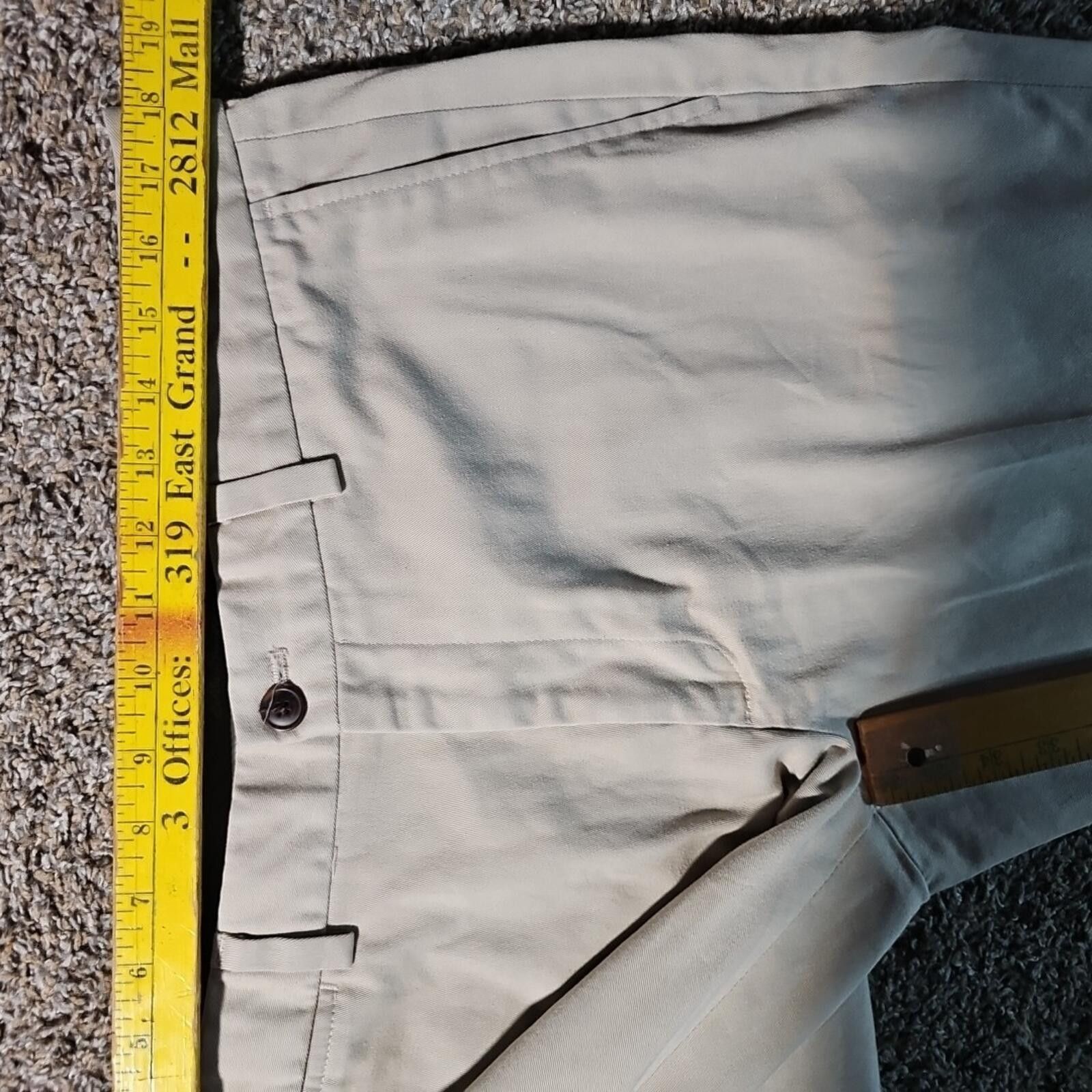 Eddie Bauer Eddie Bauer Wrinkle Free Relaxed Fit 34 Light Khakis Size US 34 / EU 50 - 6 Thumbnail