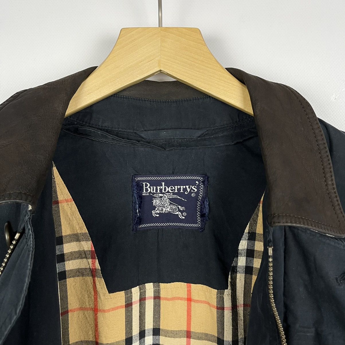 Burberry Vintage Rare Burberrys Nova Check Heritage Heavy Jacket 90’s Size US M / EU 48-50 / 2 - 8 Thumbnail