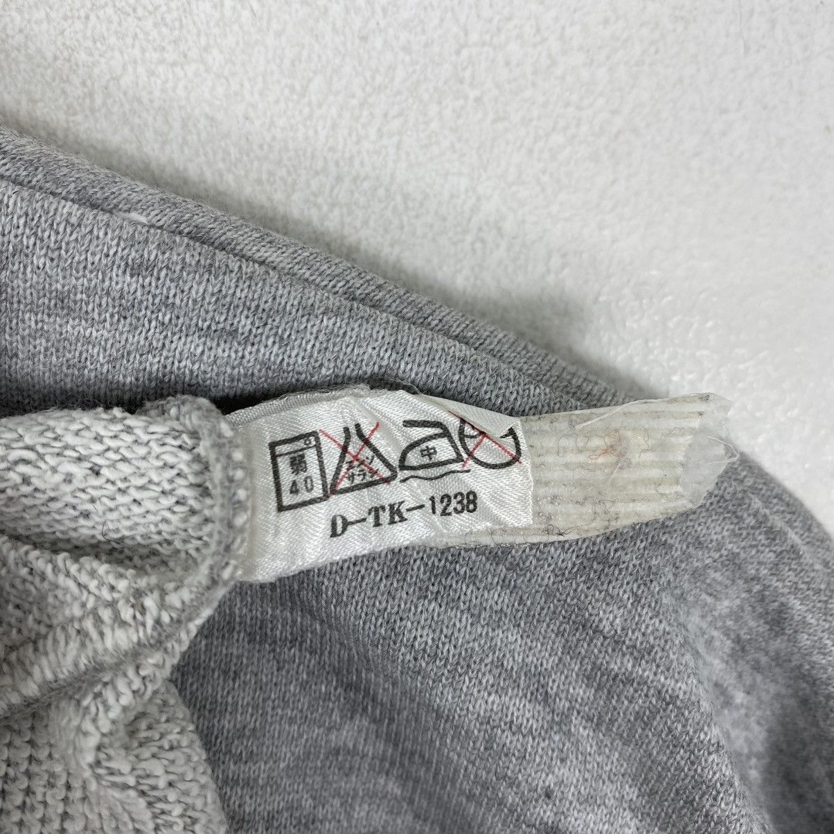 NBA Vtg 90s NBA Capital Industry Tokyo Colorblock Sweatshirt Size US M / EU 48-50 / 2 - 7 Thumbnail