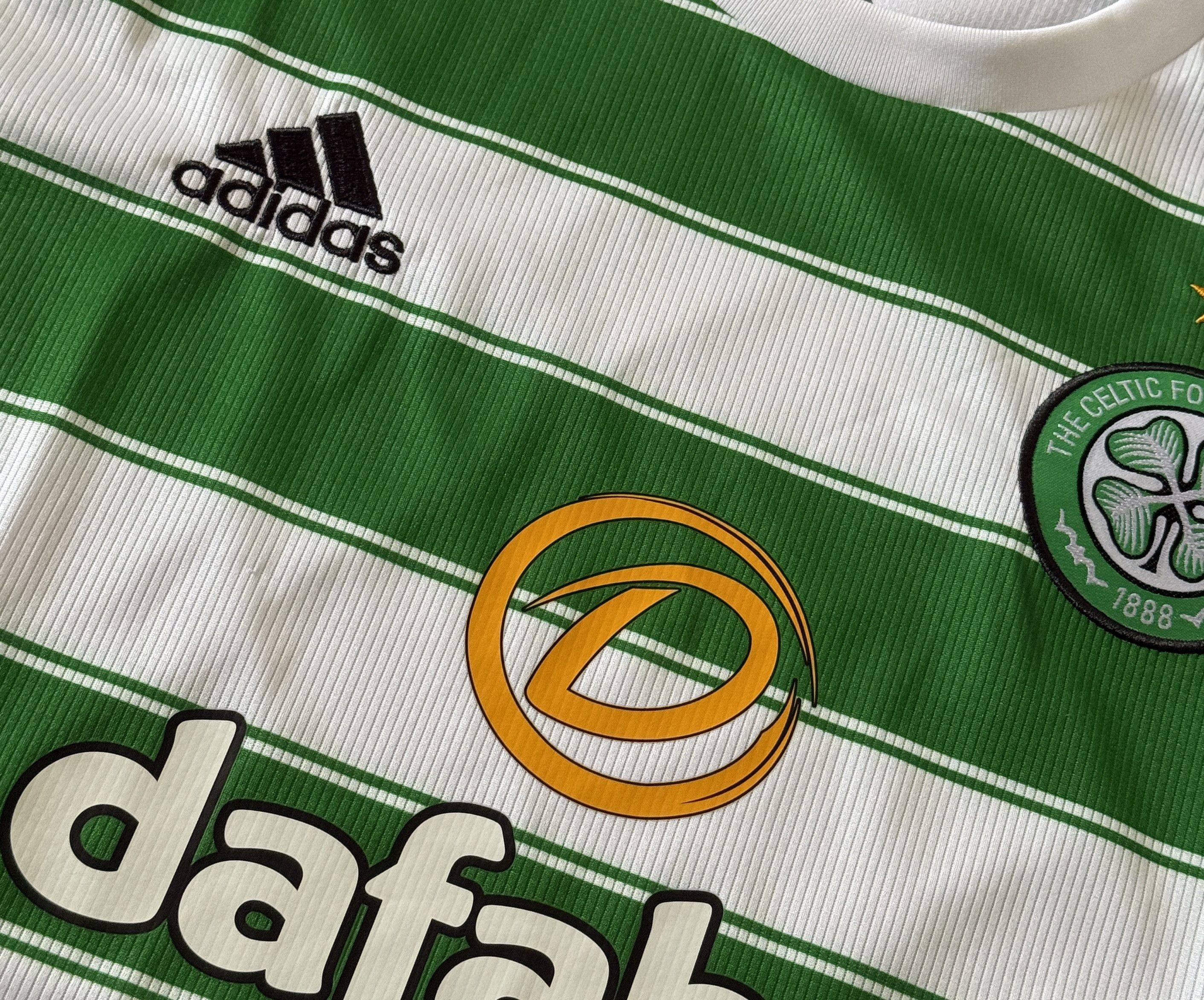 Adidas CELTIC 2021 2022 SHIRT FOOTBALL SOCCER JERSEY ADIDAS GT4565 Size US L / EU 52-54 / 3 - 5 Thumbnail
