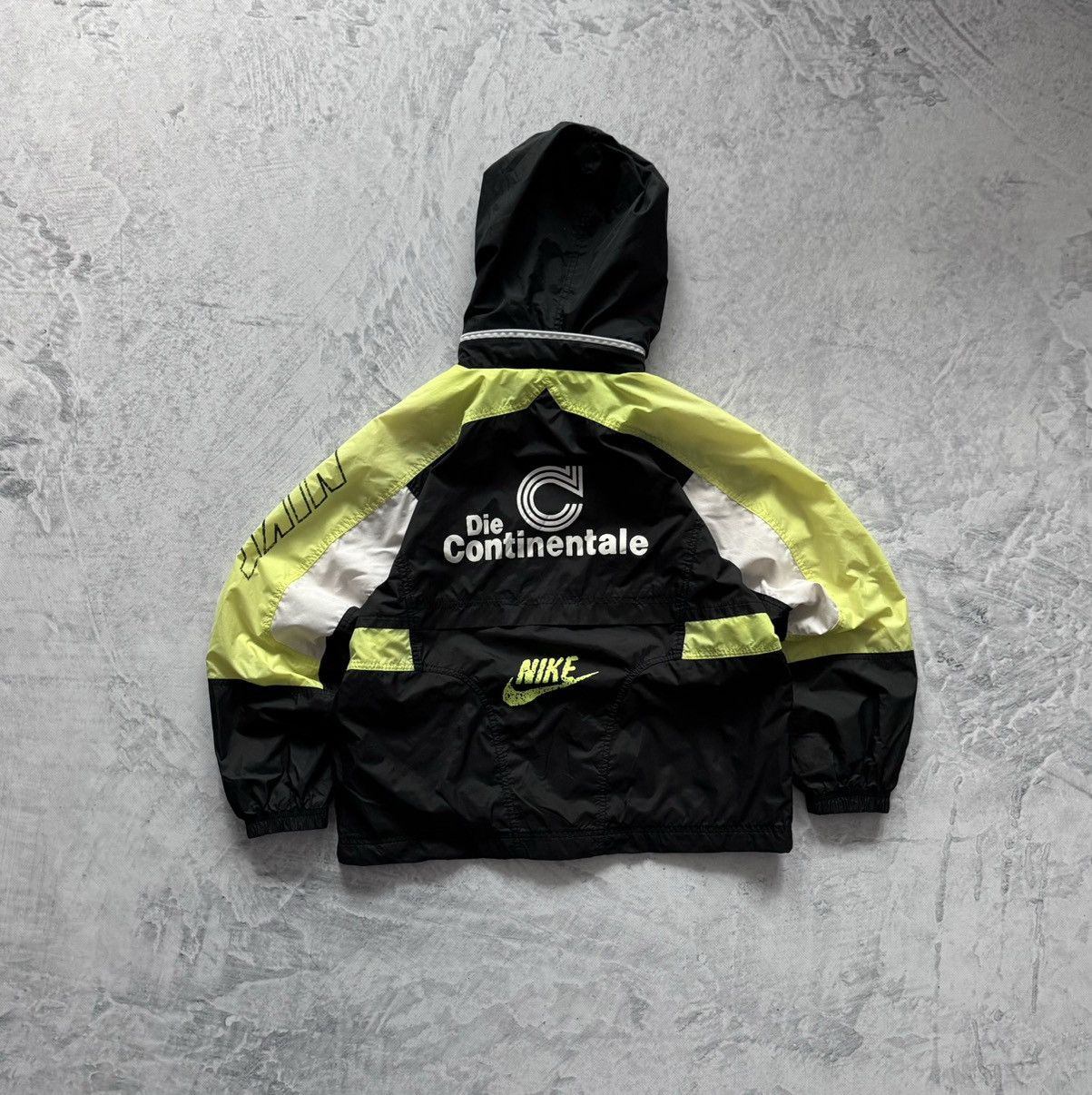 90s Nike Vintage Borussia Dortmund Soccer Nylon Jacket