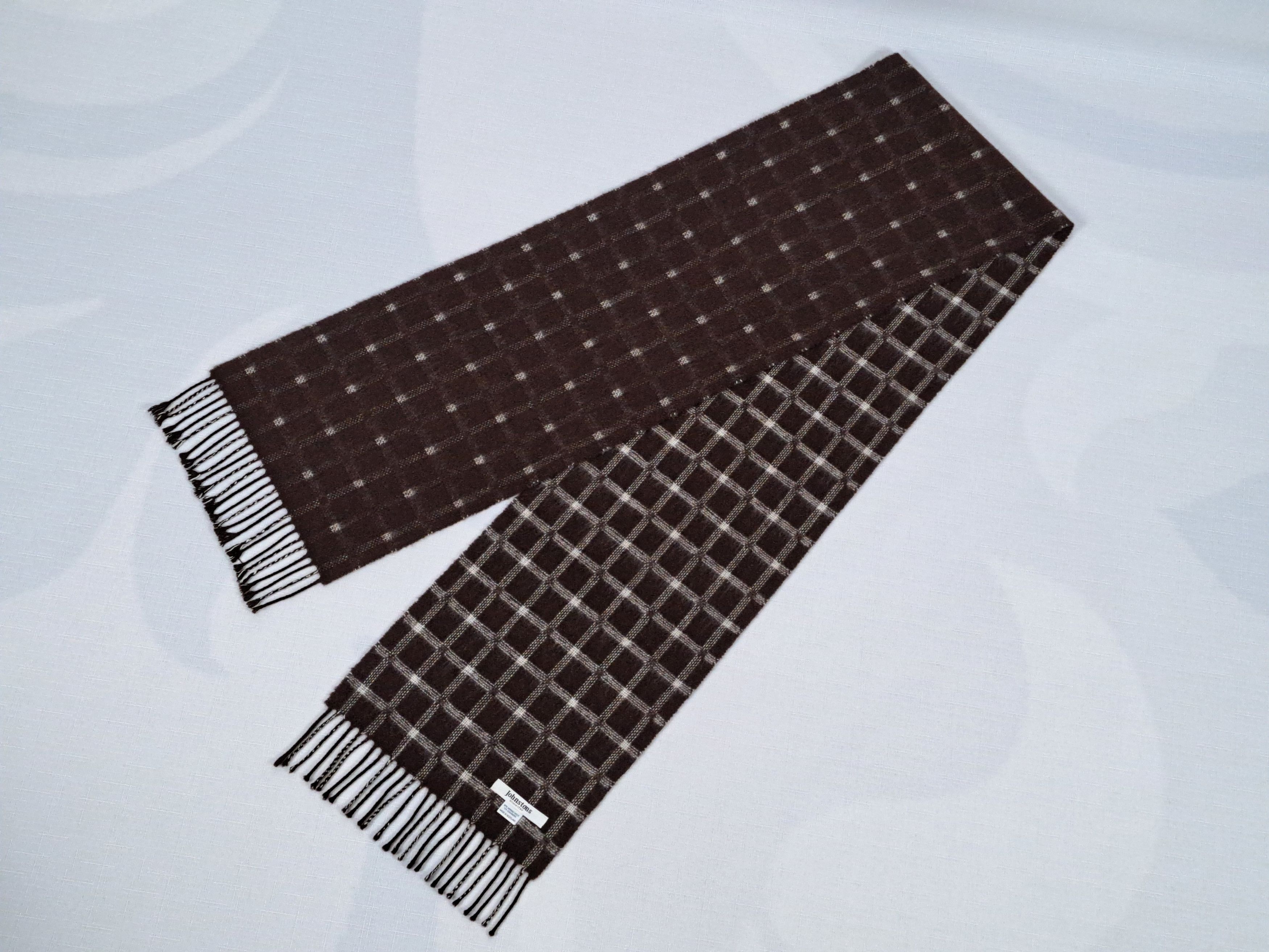Johnstons Of Elgin Johnstons Of Elgin wool/cashmere scarf. Made in Scotland. Size ONE SIZE - 2 Thumbnail