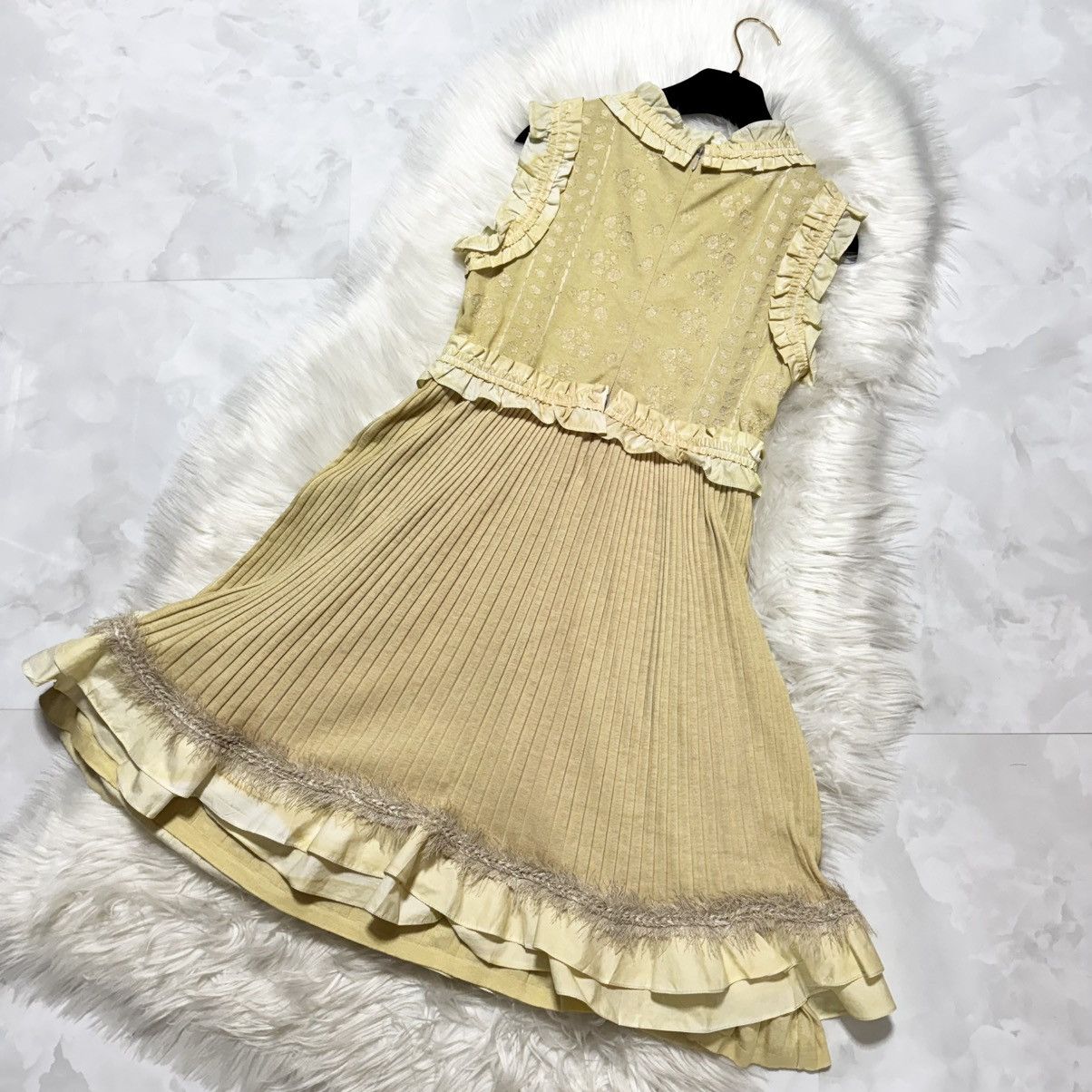 Chanel Authentic runway, Chanel COCO flower, frill, gradient dress, Size XS / US 0-2 / IT 36-38 - 9 Thumbnail