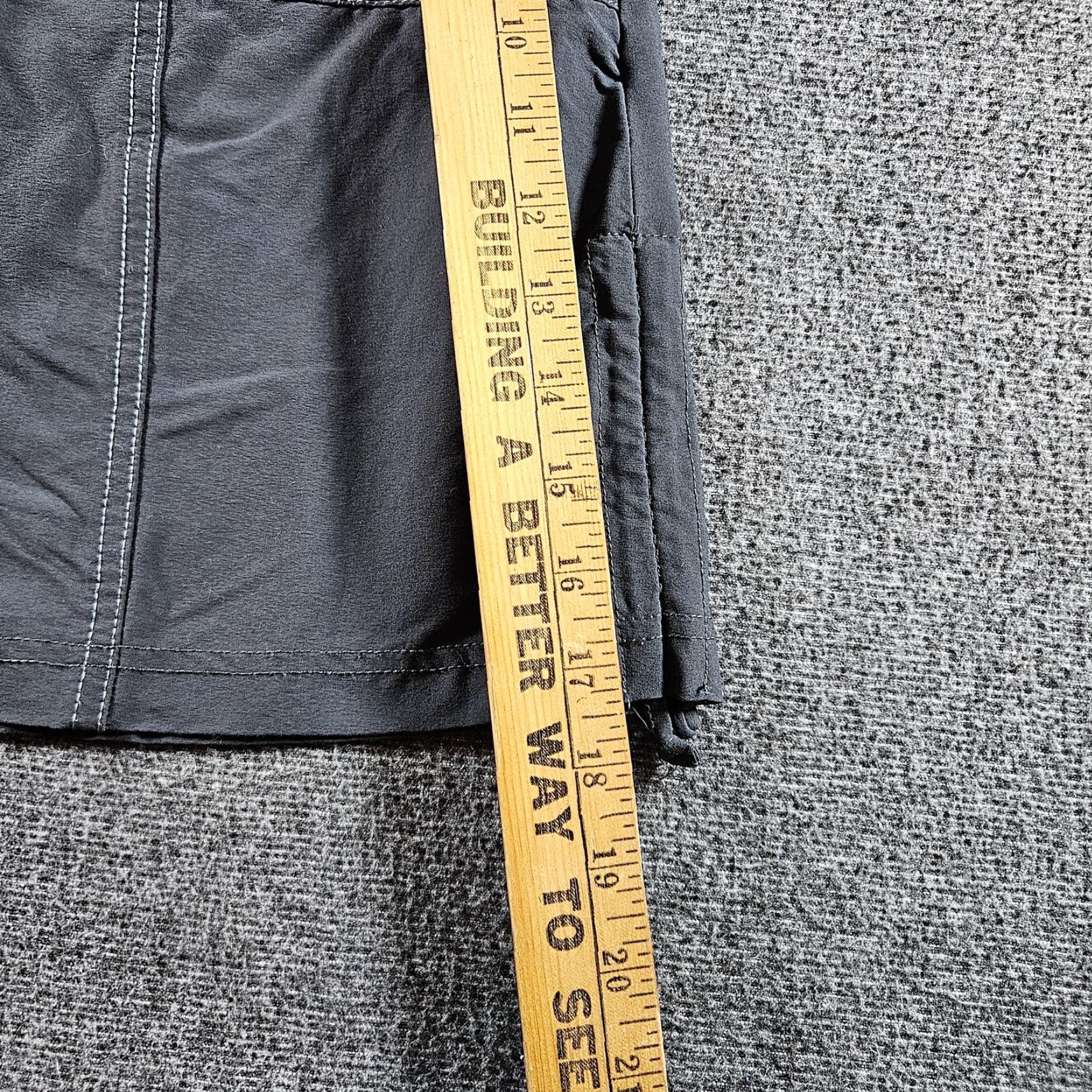 Vintage KÜHL Skirt Womens 2 Gray Cargo Elastic Waist Pockets Short Snap Embroidered Logo Casual Fashion Size 26" / US 2 / IT 38 - 4 Thumbnail