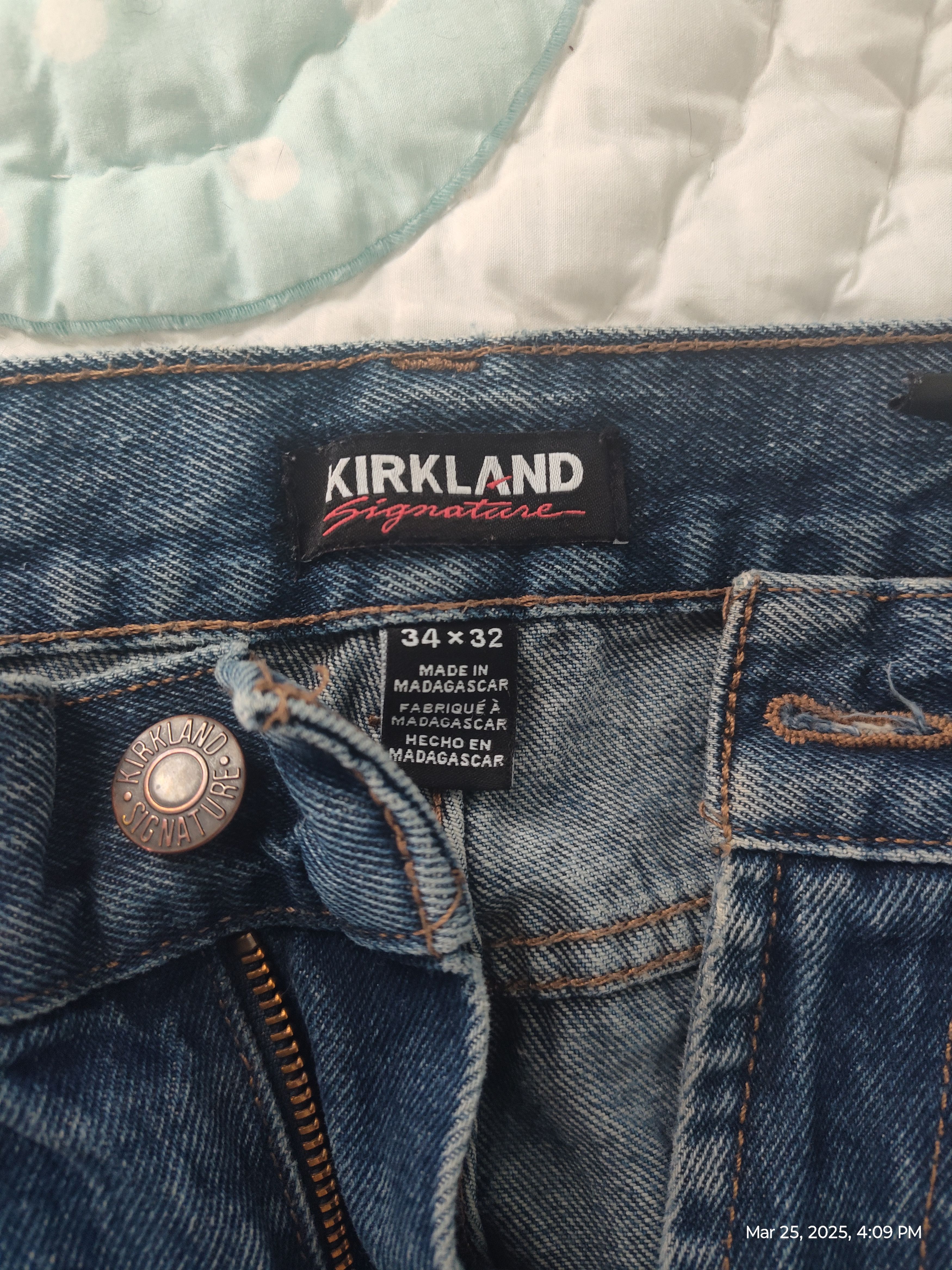 Kirkland Signature Kirkland distressed men's baggie jeans Size US 34 / EU 50 - 2 Thumbnail