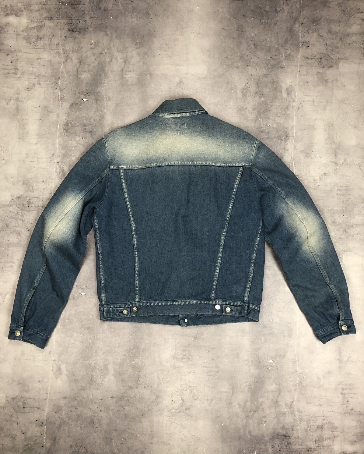 Versace × Vintage versace jeans couture Vintage Denim Jacket Size M / US 6-8 / IT 42-44 - 2 Thumbnail
