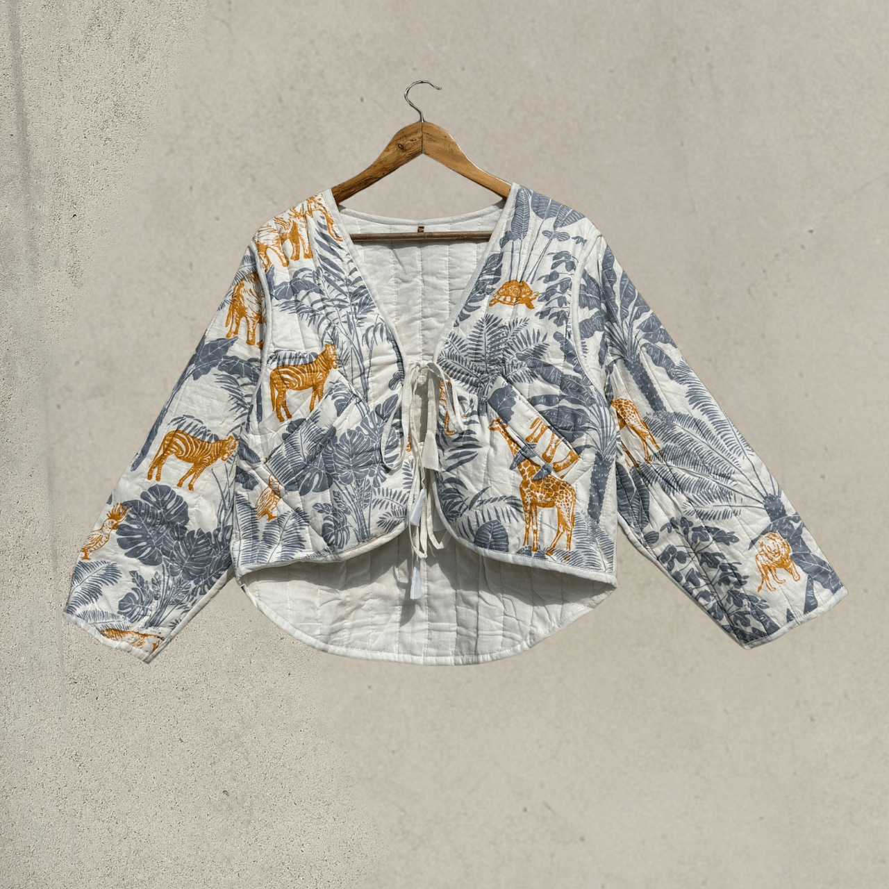 Handmade White Quilted Bomber Jacket Size M / US 6-8 / IT 42-44 - 1 Thumbnail