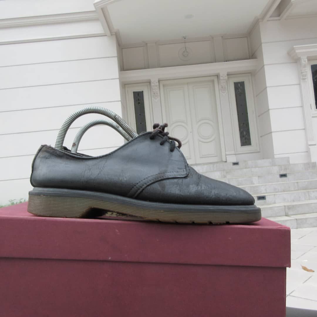 Dr. Martens × Other UK × Vintage Vintage Dr Martens pw vintage Classic black leather 1461 3 Size US 7 / EU 40 - 2 Thumbnail