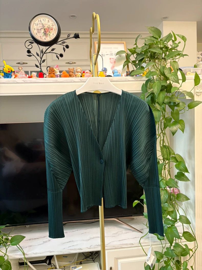 Issey Miyake PP Series Green Cardigan - dmc