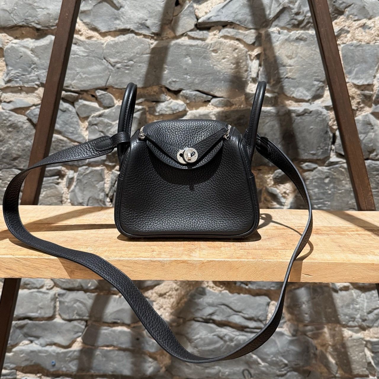Hermes Hermès 2024 Black Taurillon Mini Lindy 20 Bag Size ONE SIZE - 2 Thumbnail
