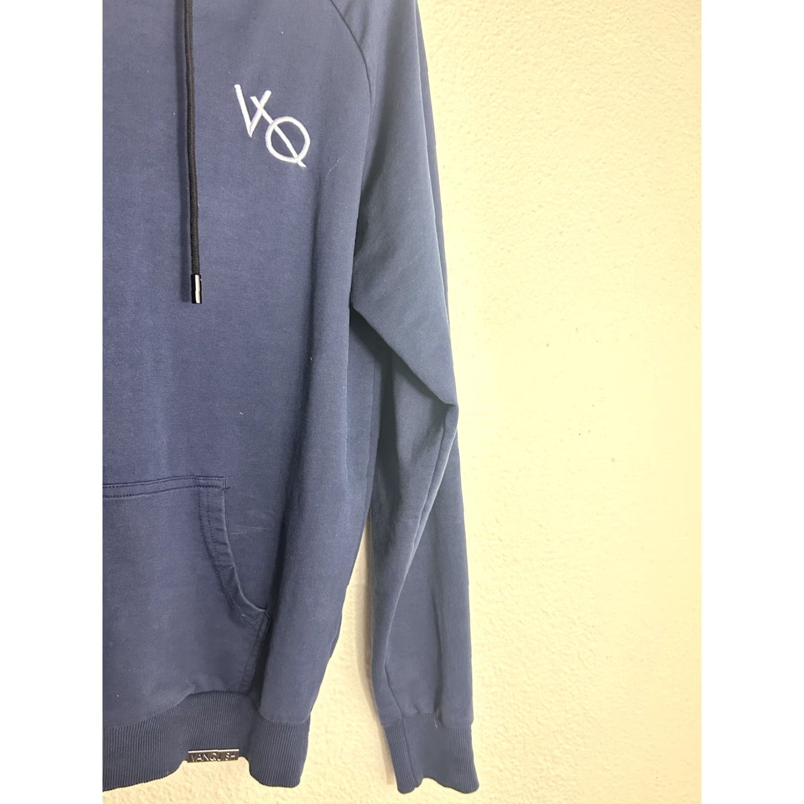 Vintage VANQUISH Fitness Mens Medium Pullover Hoodie Navy Blue Size US M / EU 48-50 / 2 - 4 Thumbnail
